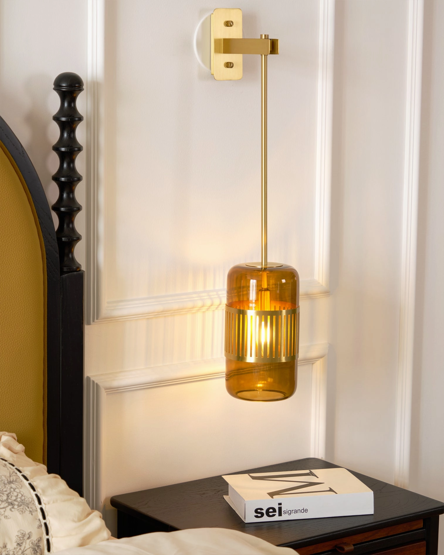 Lizak Wall Lamp