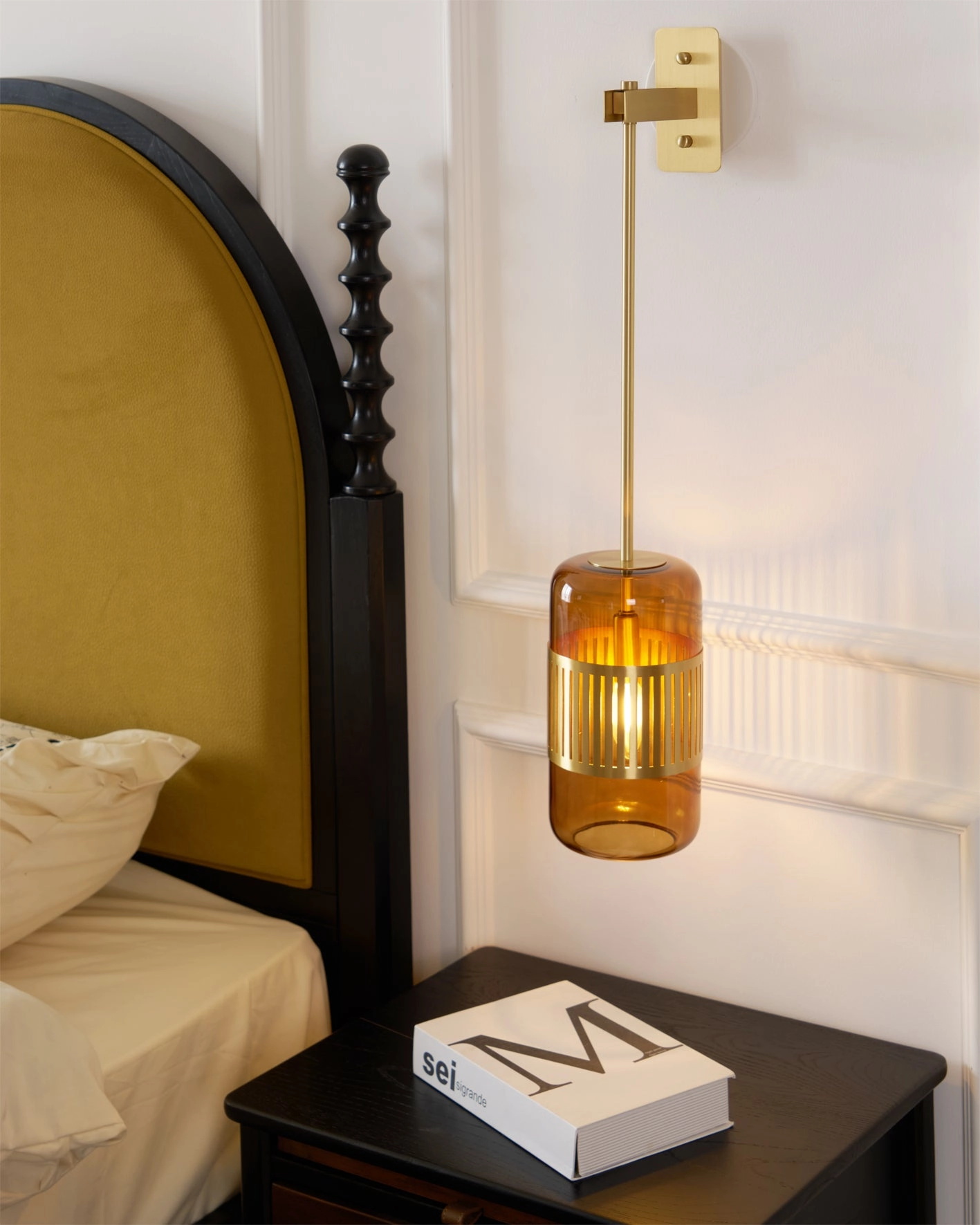 Lizak Wall Lamp