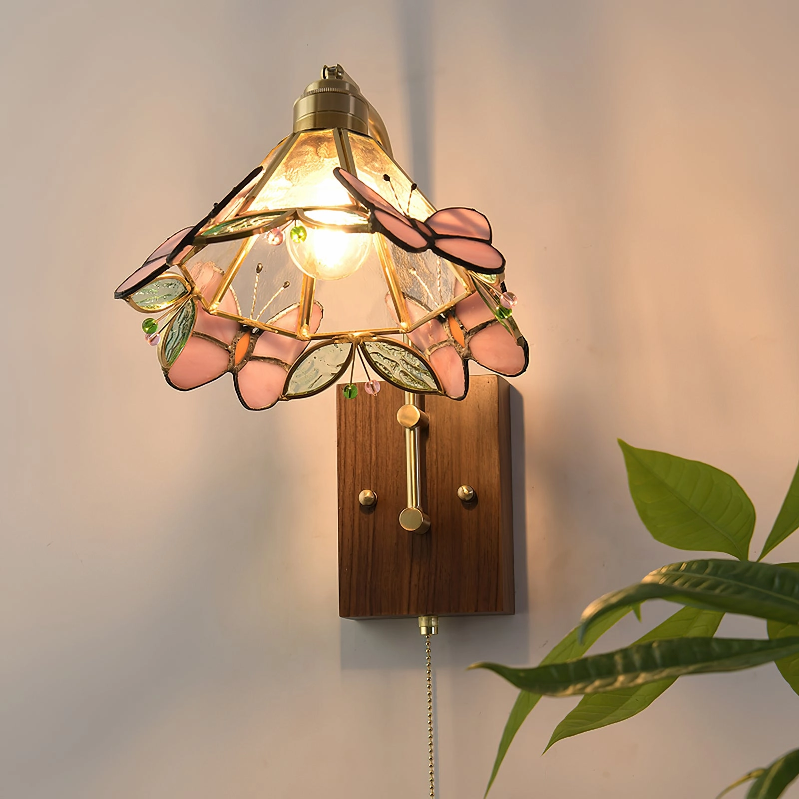 Lulla Butterfly Tiffany Wall Lamp