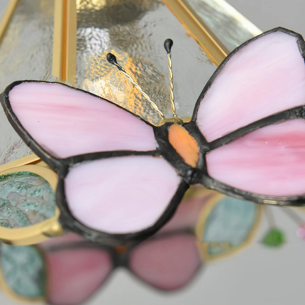 Lulla Butterfly Tiffany Wall Lamp