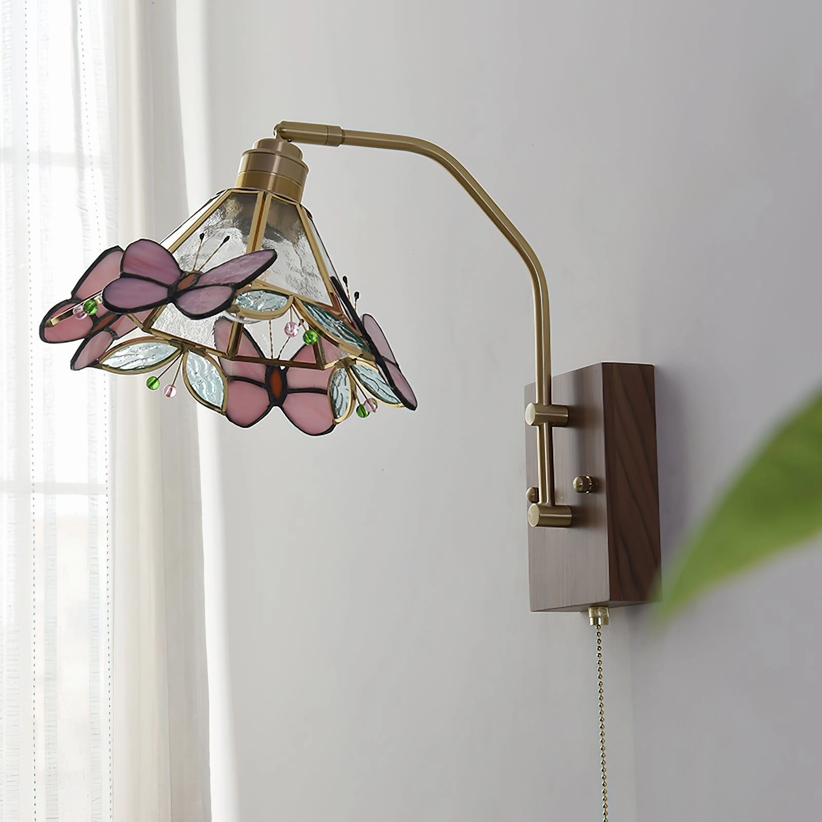 Lulla Butterfly Tiffany Wall Lamp