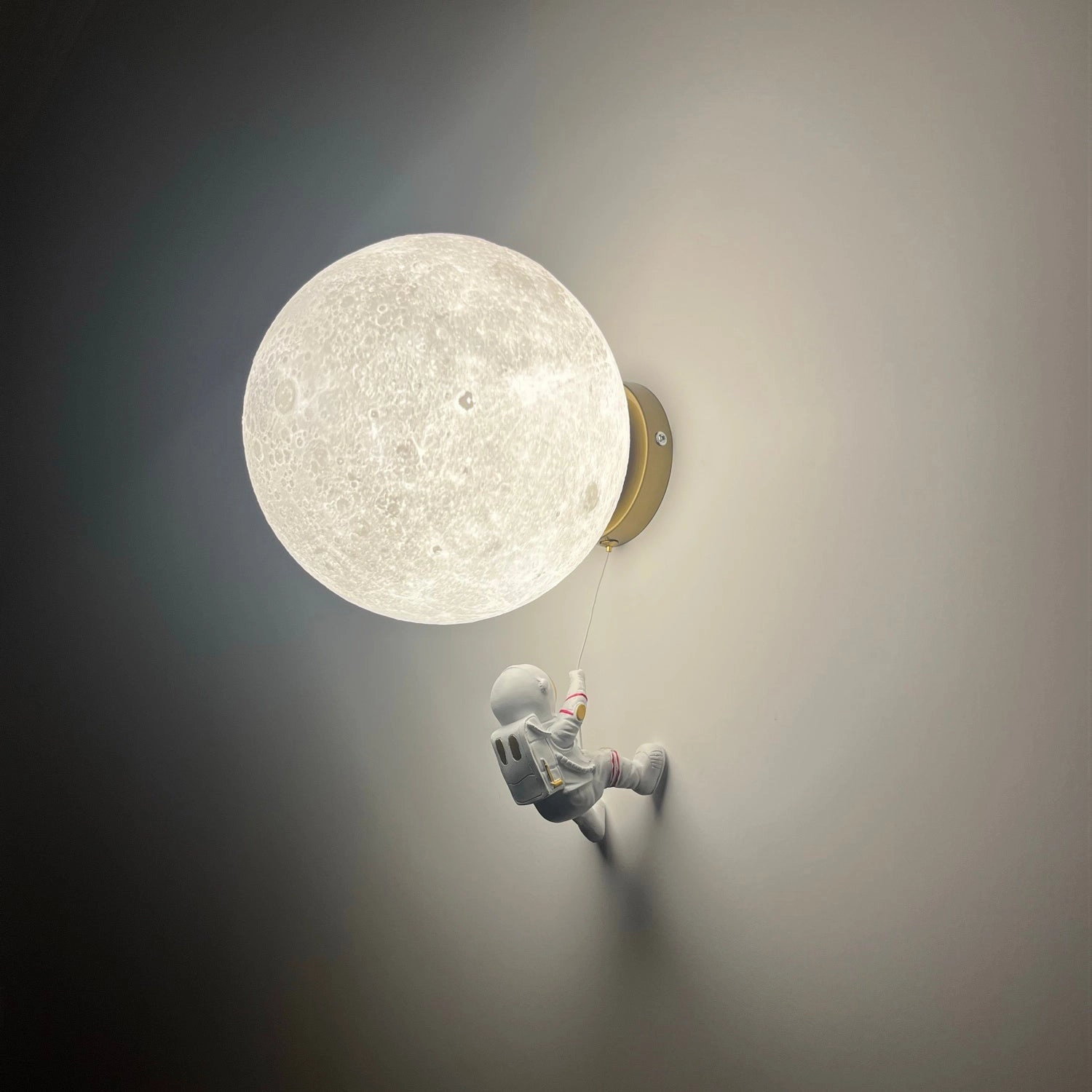 Lunar Wall Lamp