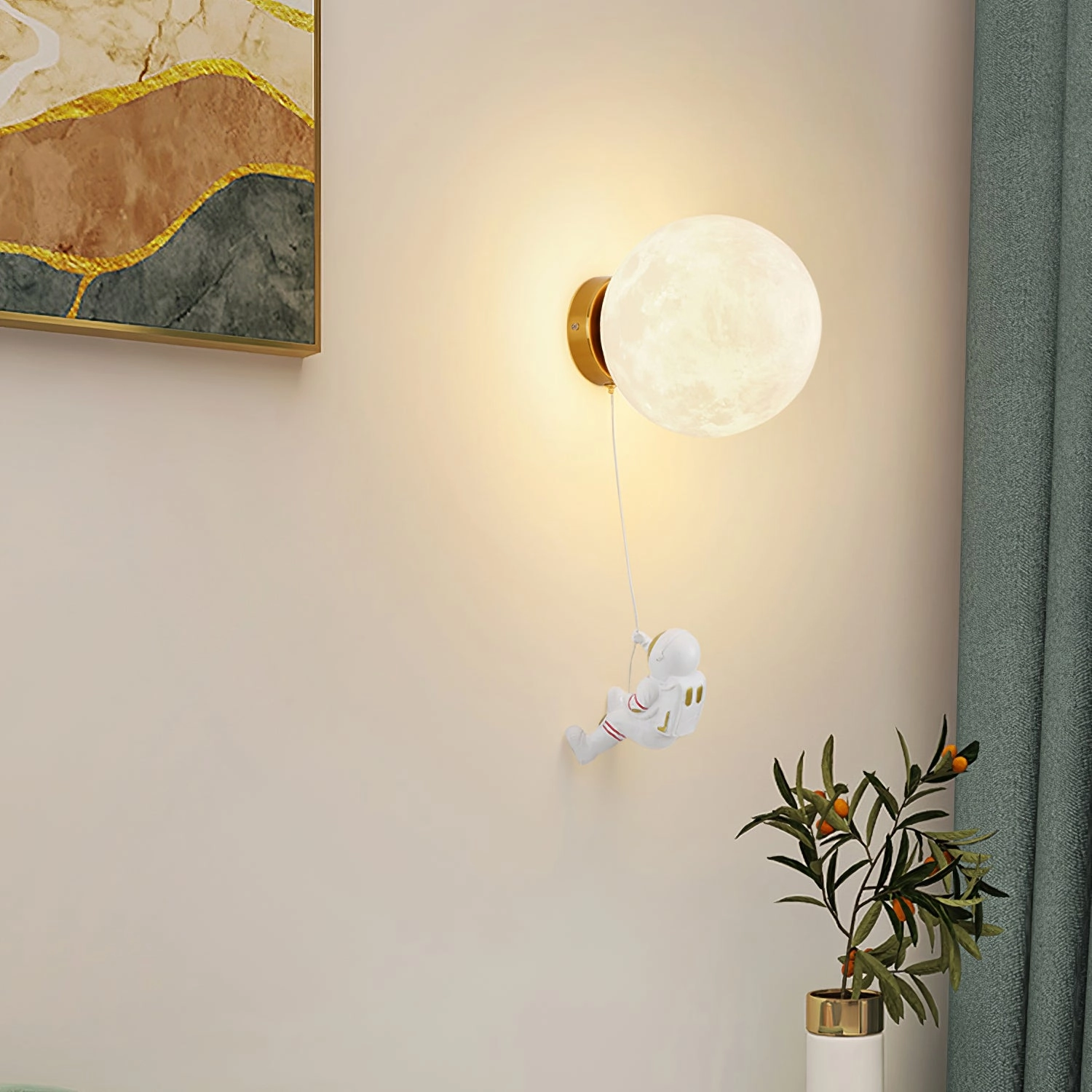 Lunar Wall Lamp