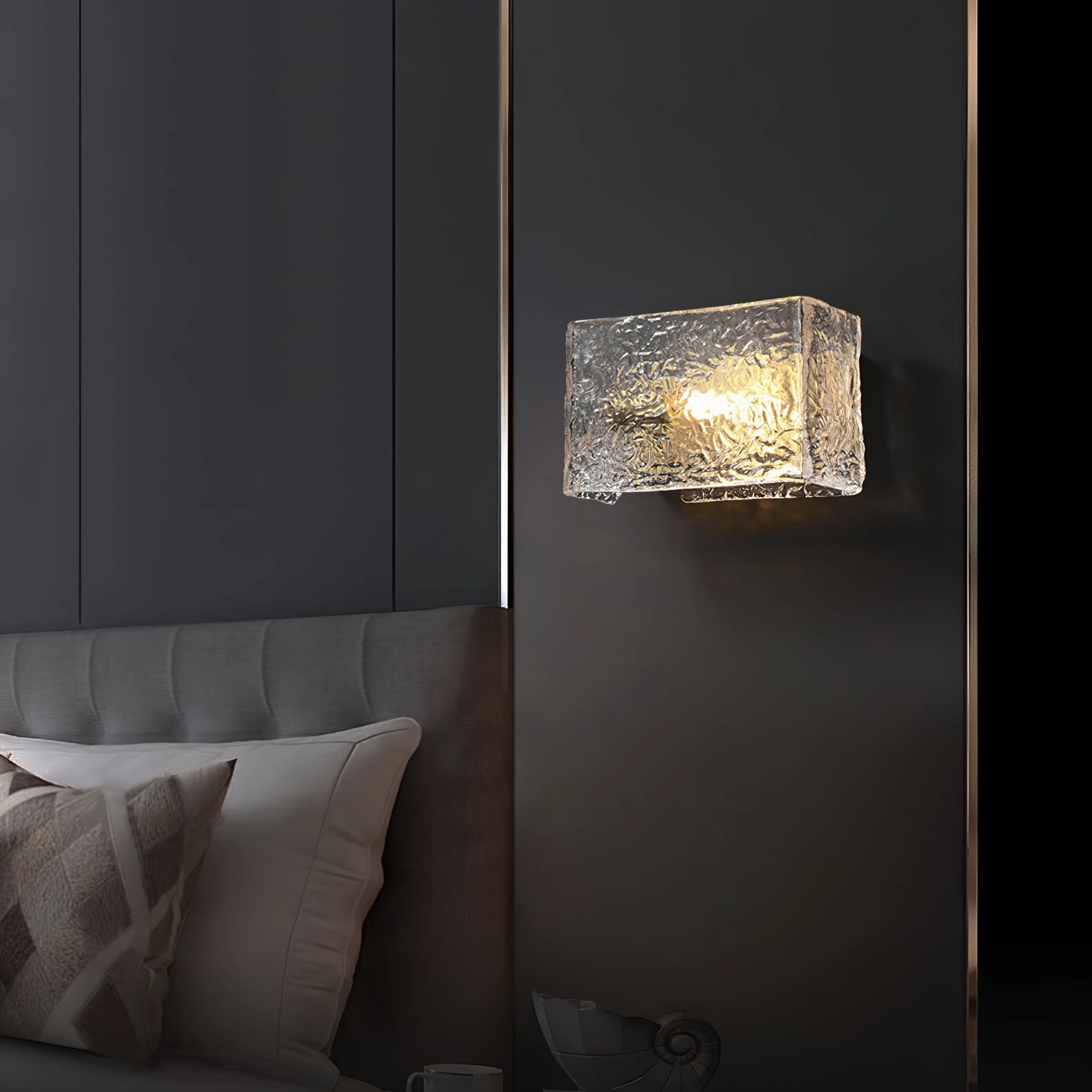 Lunea Wall Lamp