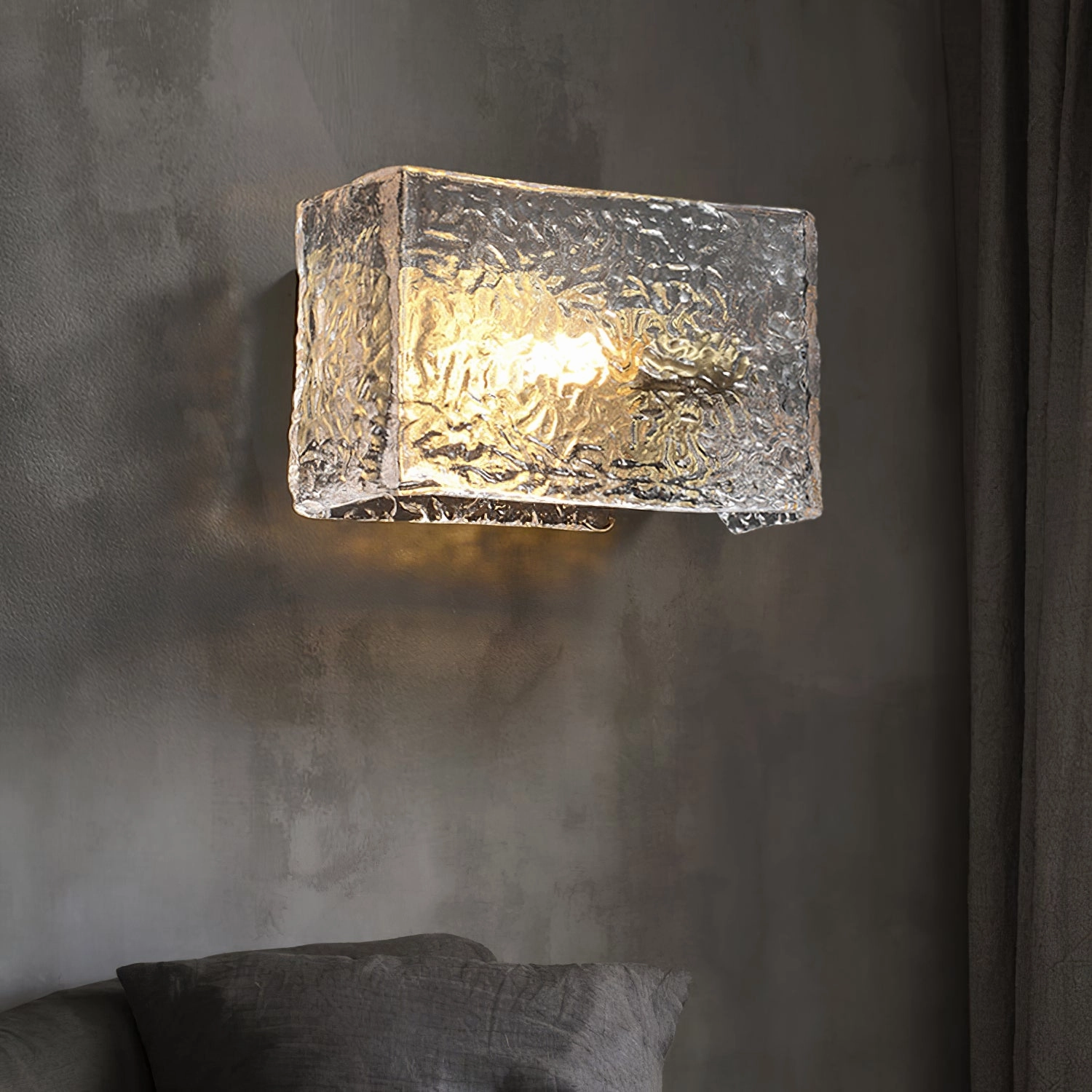 Lunea Wall Lamp