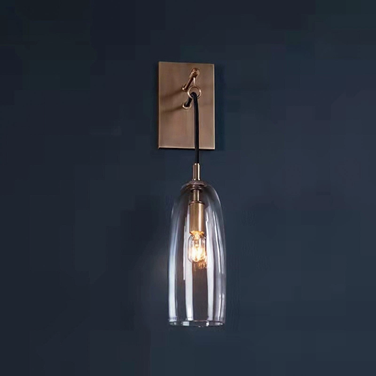 Lure Wall Lamp