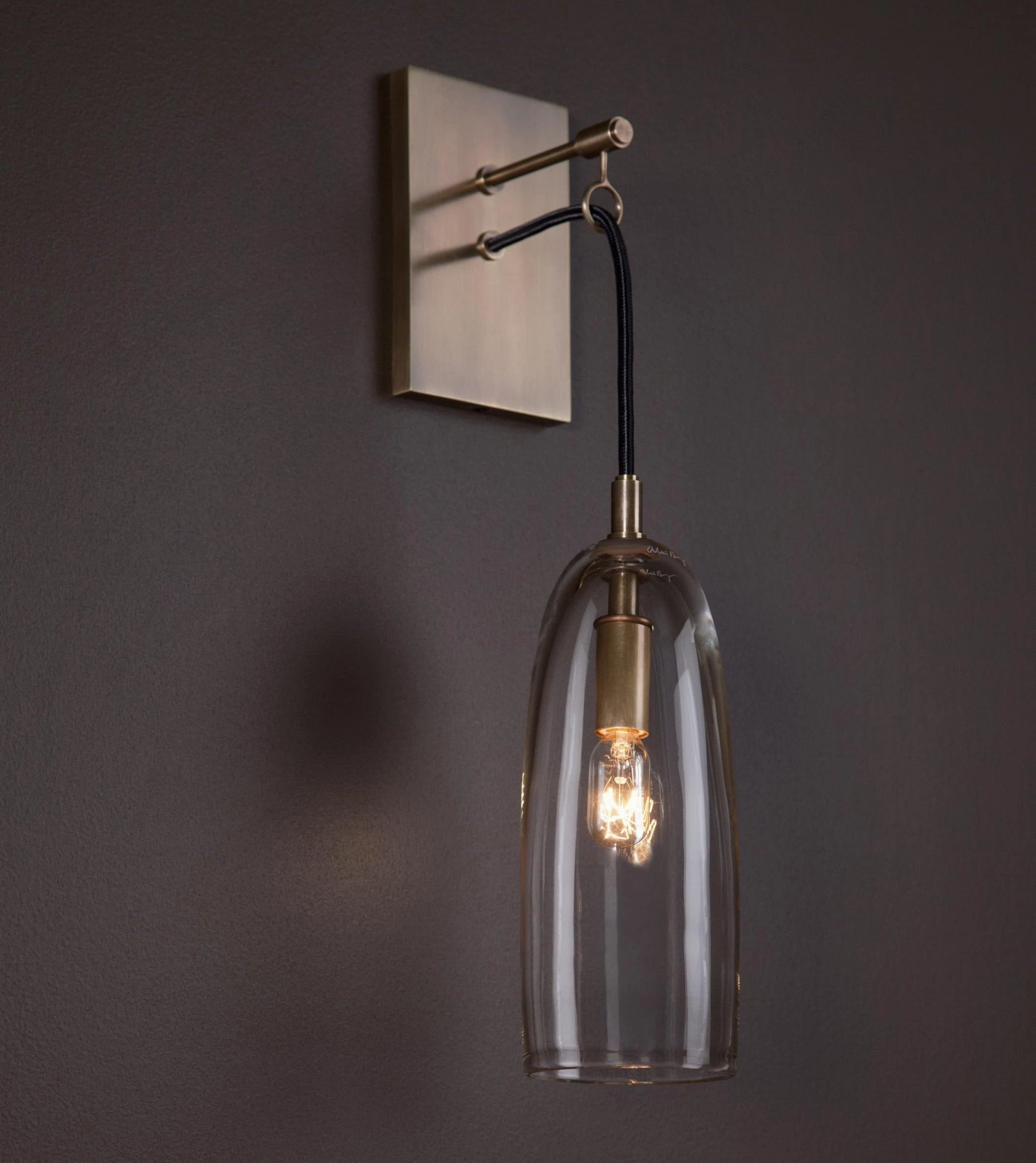 Lure Wall Lamp