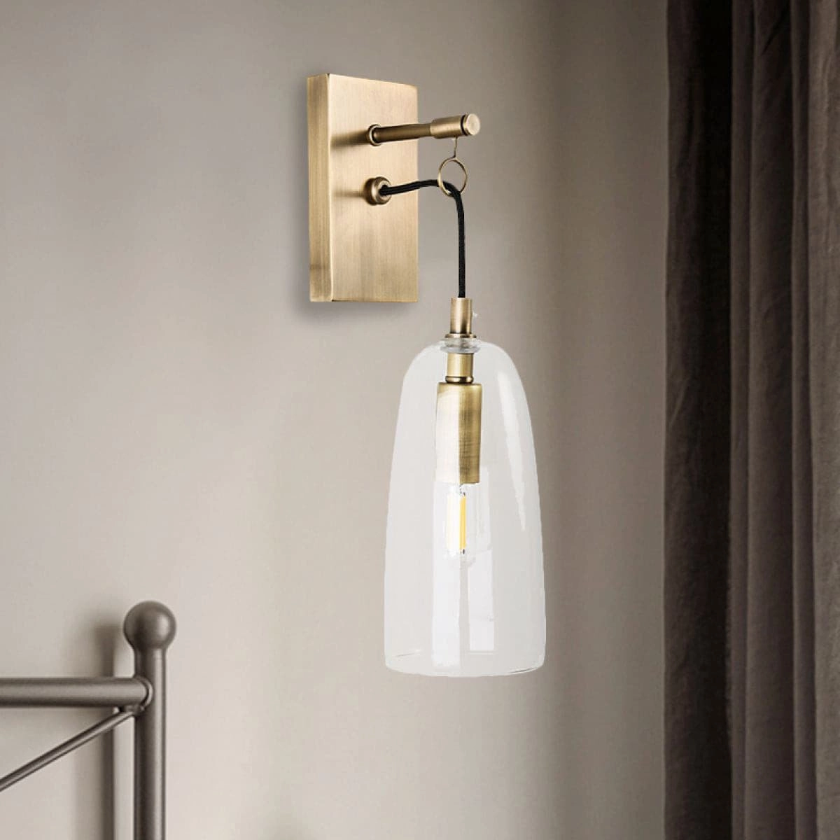 Lure Wall Lamp