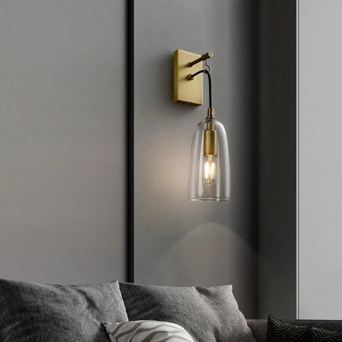 Lure Wall Lamp