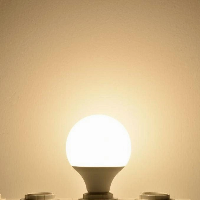 Lutec Smart LED Light Bulb 970 Lumen 2700K-6500K Rgb