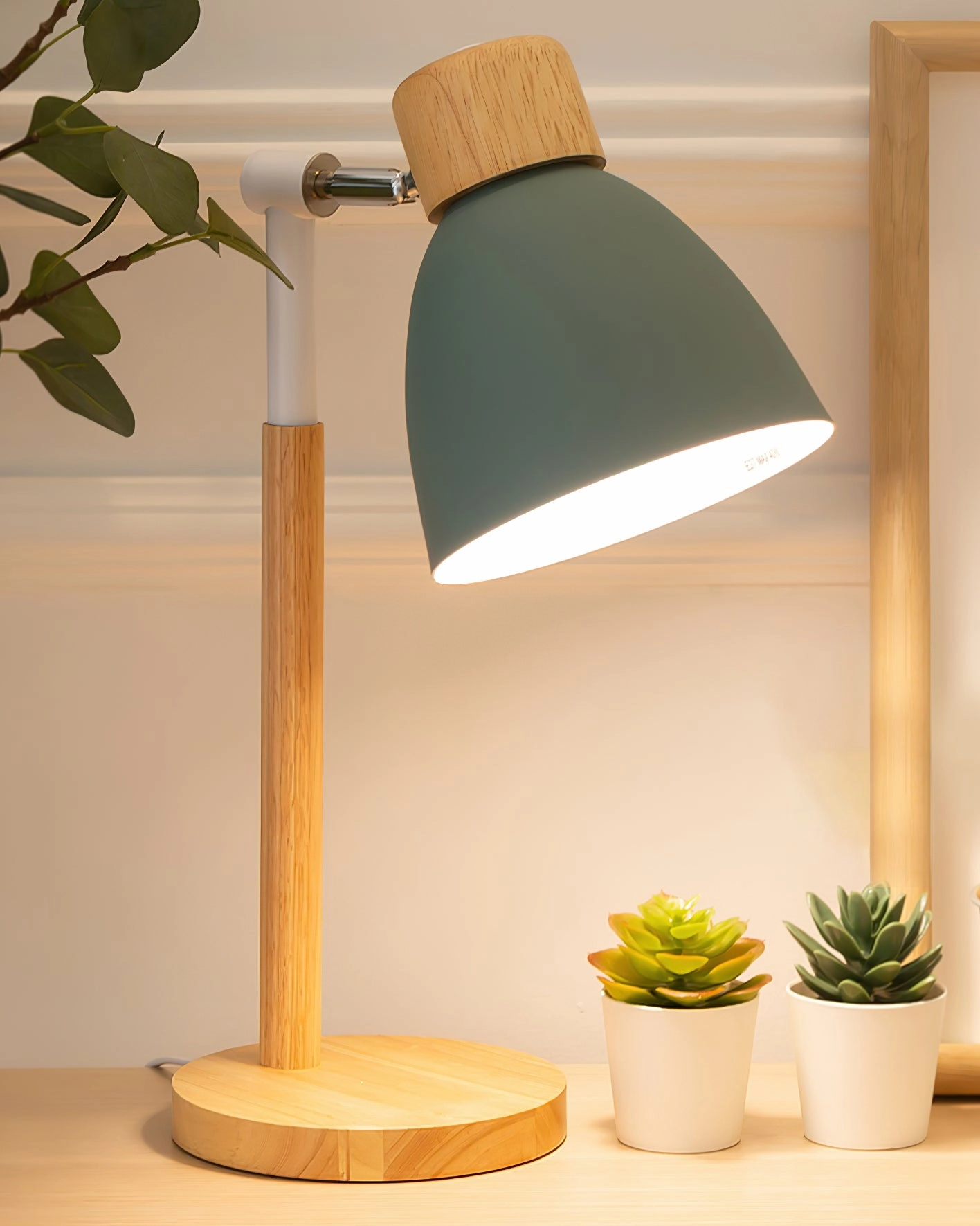 Macaroon Wood Table Light