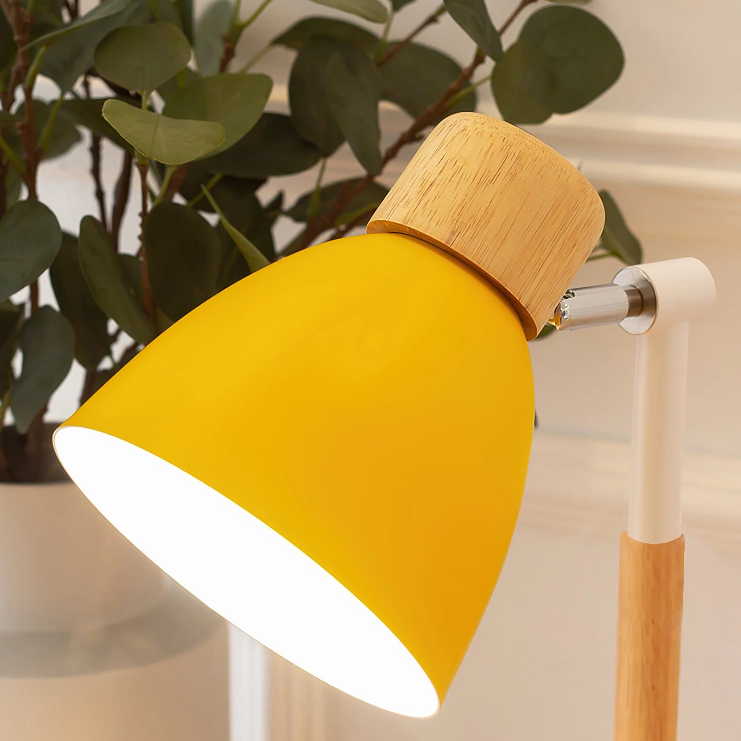 Macaroon Wood Table Light