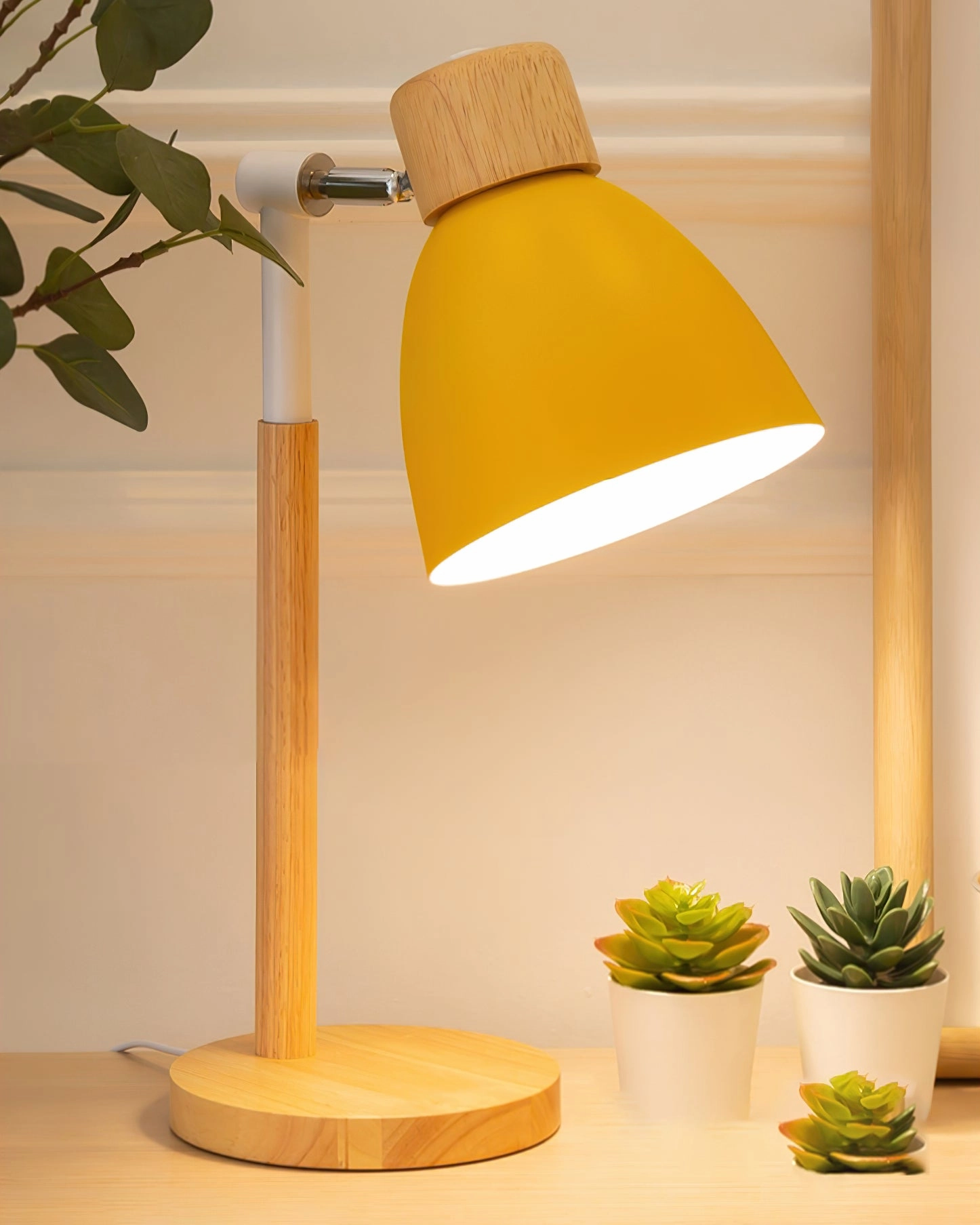 Macaroon Wood Table Light