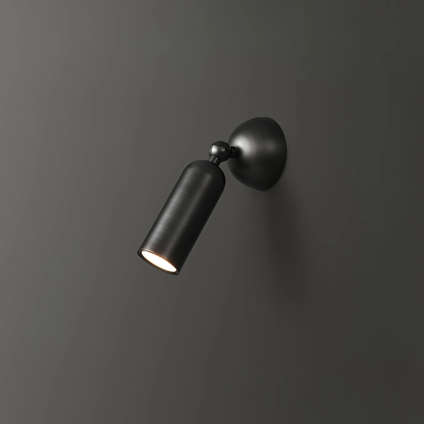 Madame Dome Wall Lamp