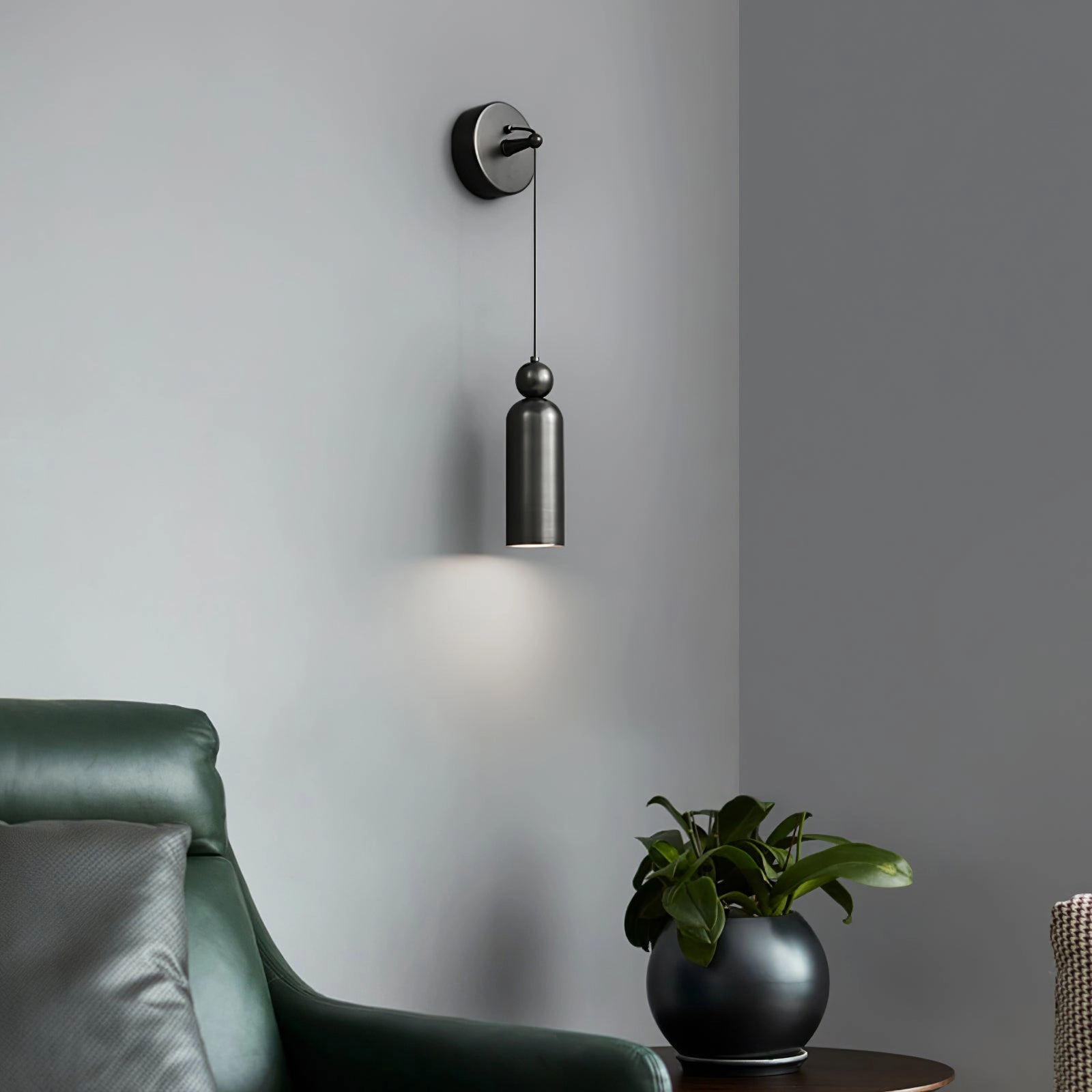 Madame Wall Lamp
