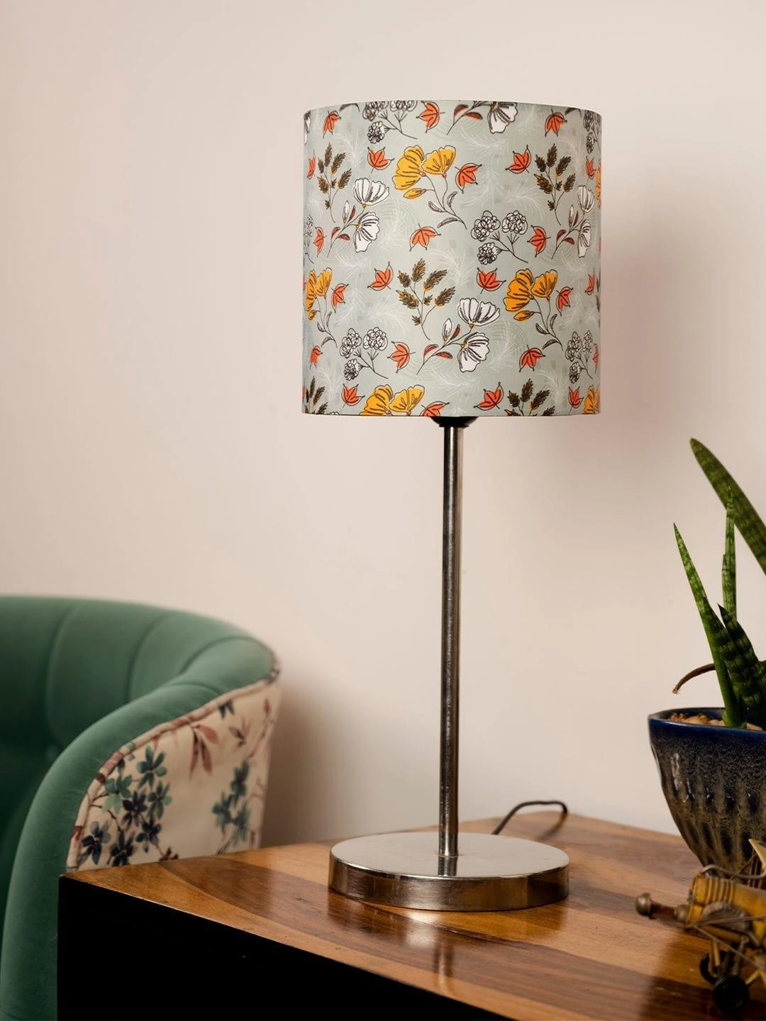 Metal Chrome Finish Lamp with Multicolor Gardenia Shade