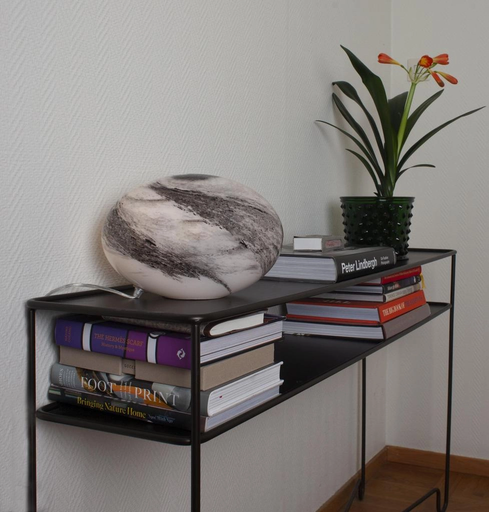 MIRA BORDLAMPE SORT/HVID
