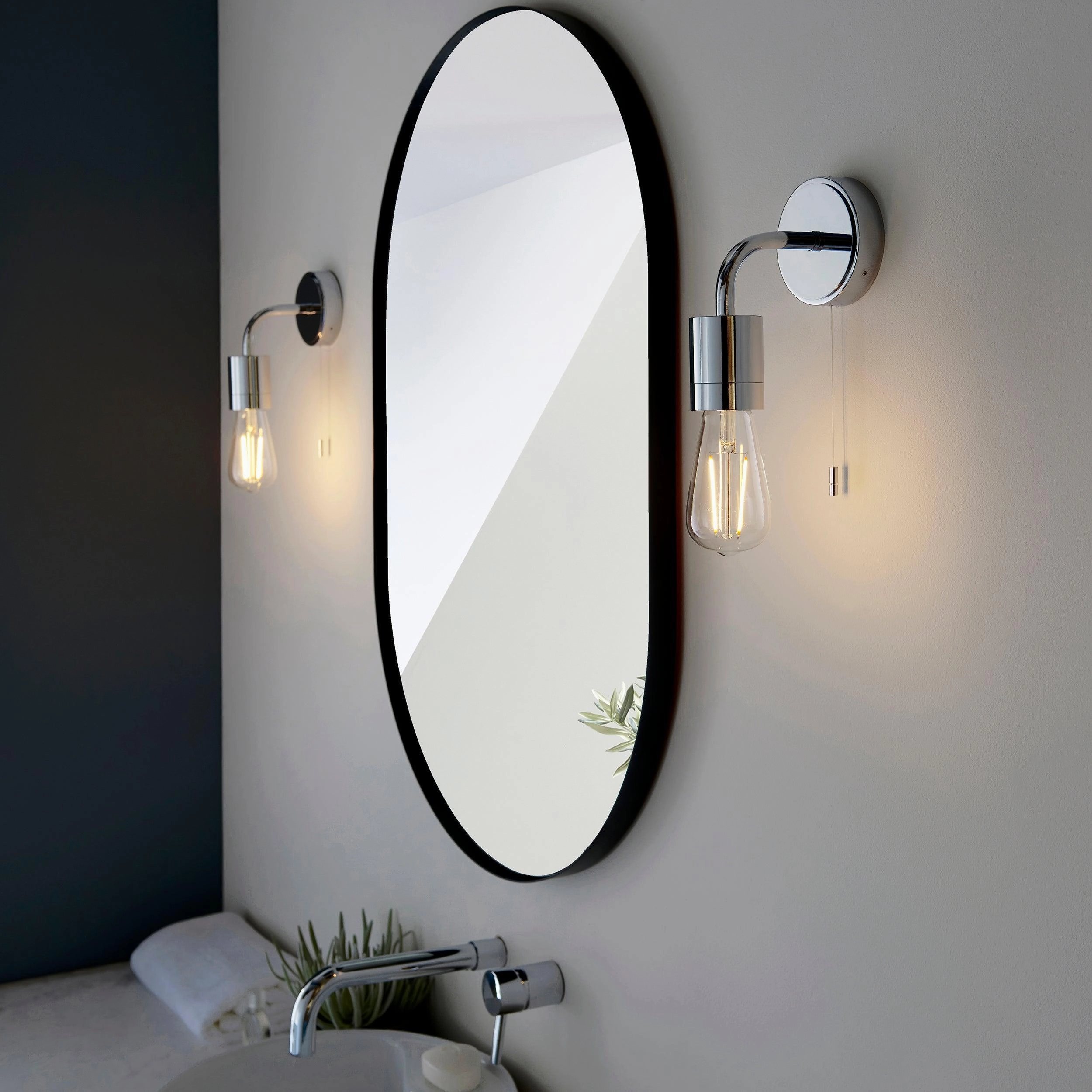 Modern Art Deco Chrome Bathroom Wall Light