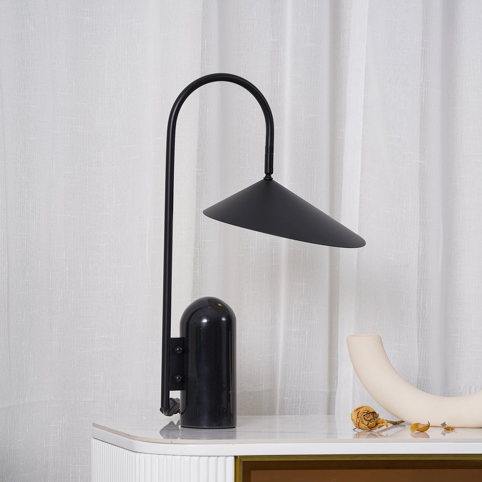 Mono Table Lamp