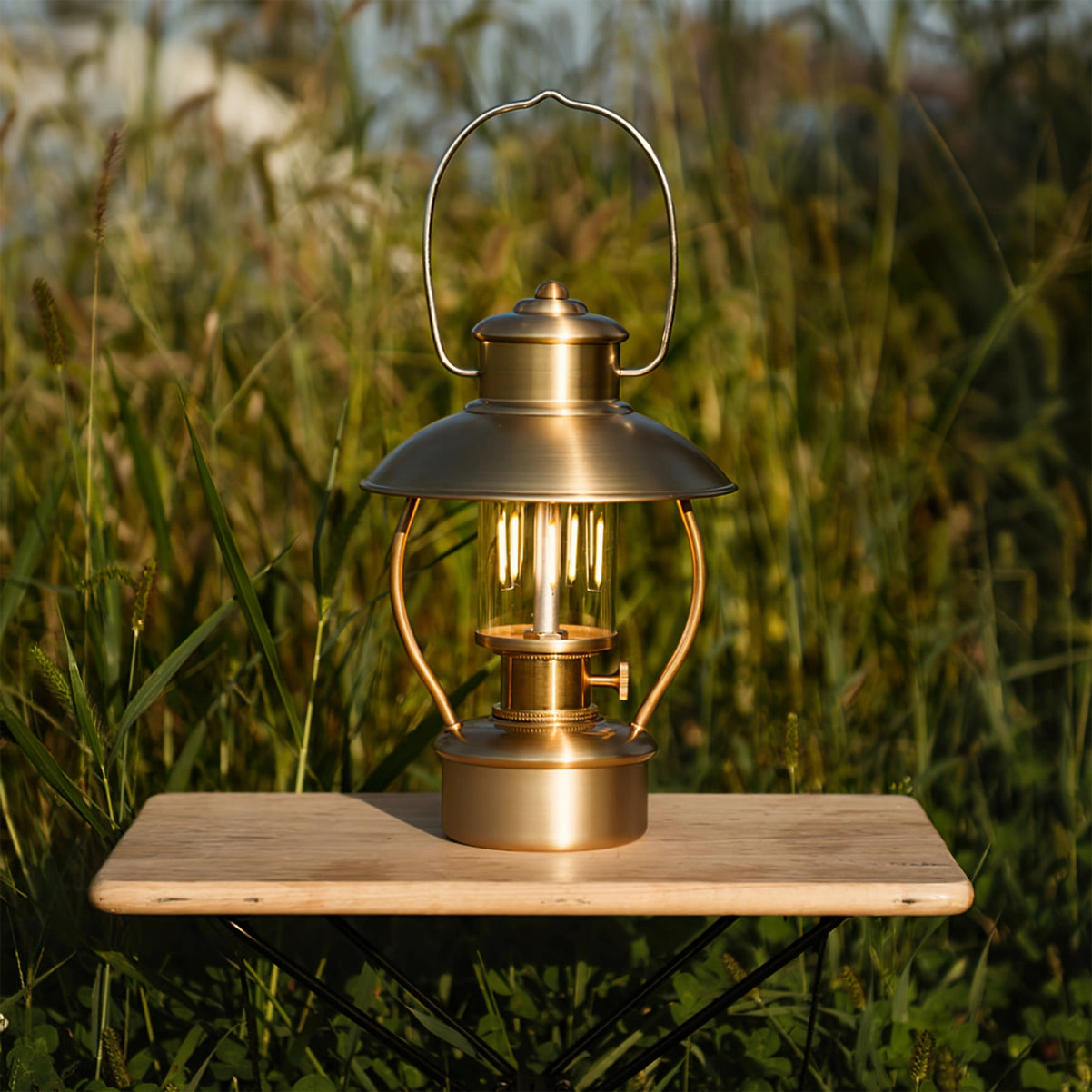 N80 Lantern Outdoor Table Lamp