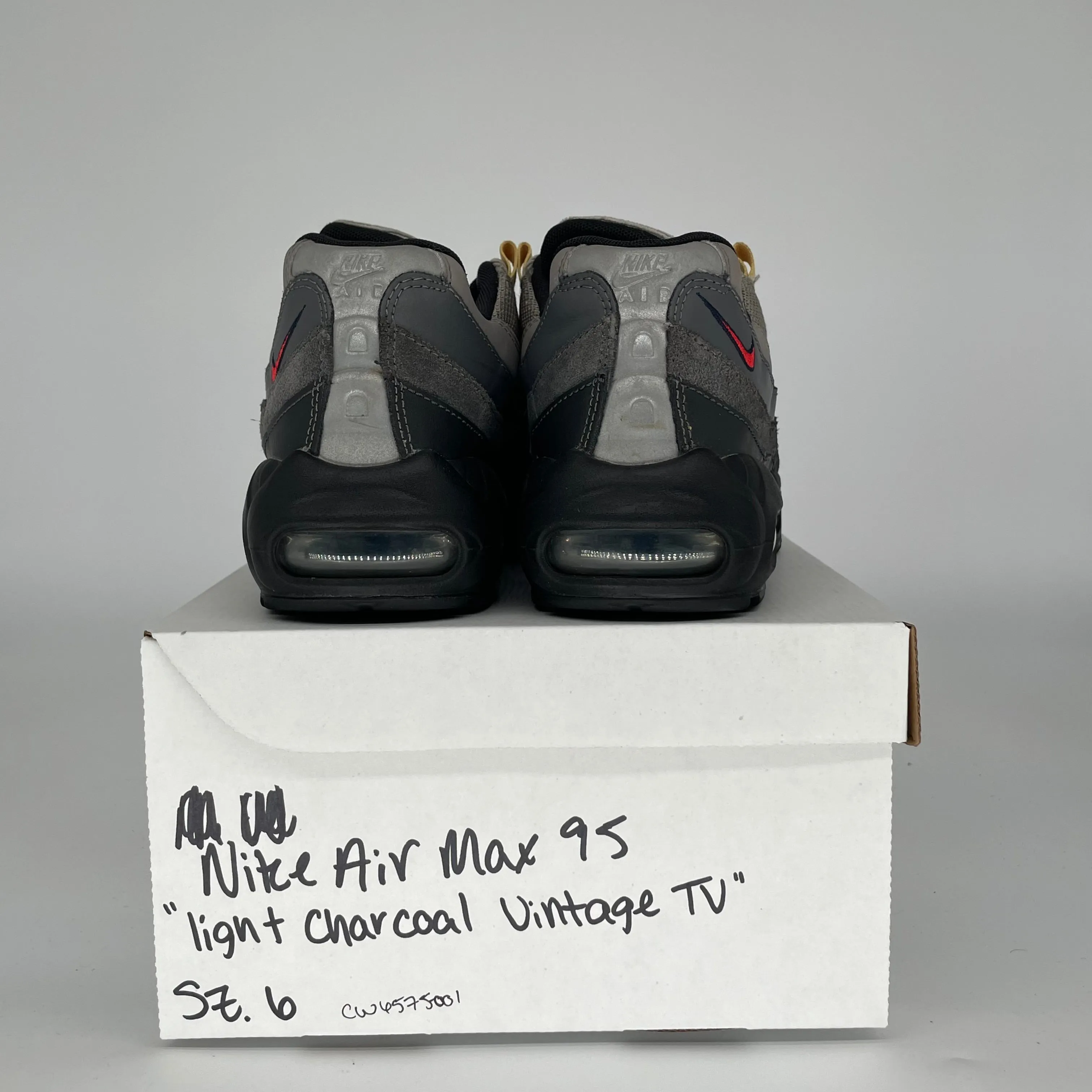 NIKE AIR MAX 95 LIGHT CHARCOAL VINTAGE TV SIZE 6 CQ6575-001