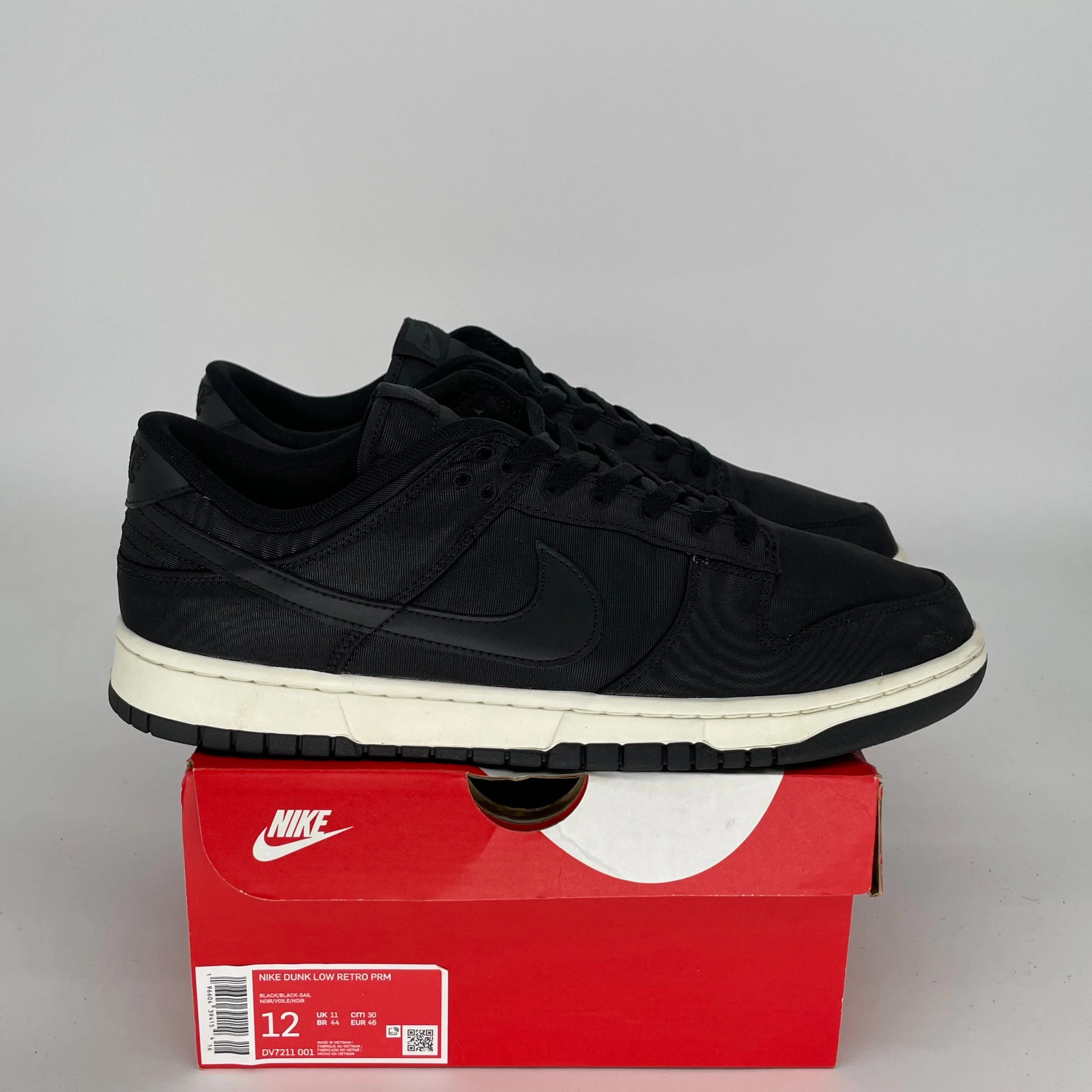 NIKE DUNK LOW BLACK CANVAS SIZE 12 DV7211-001