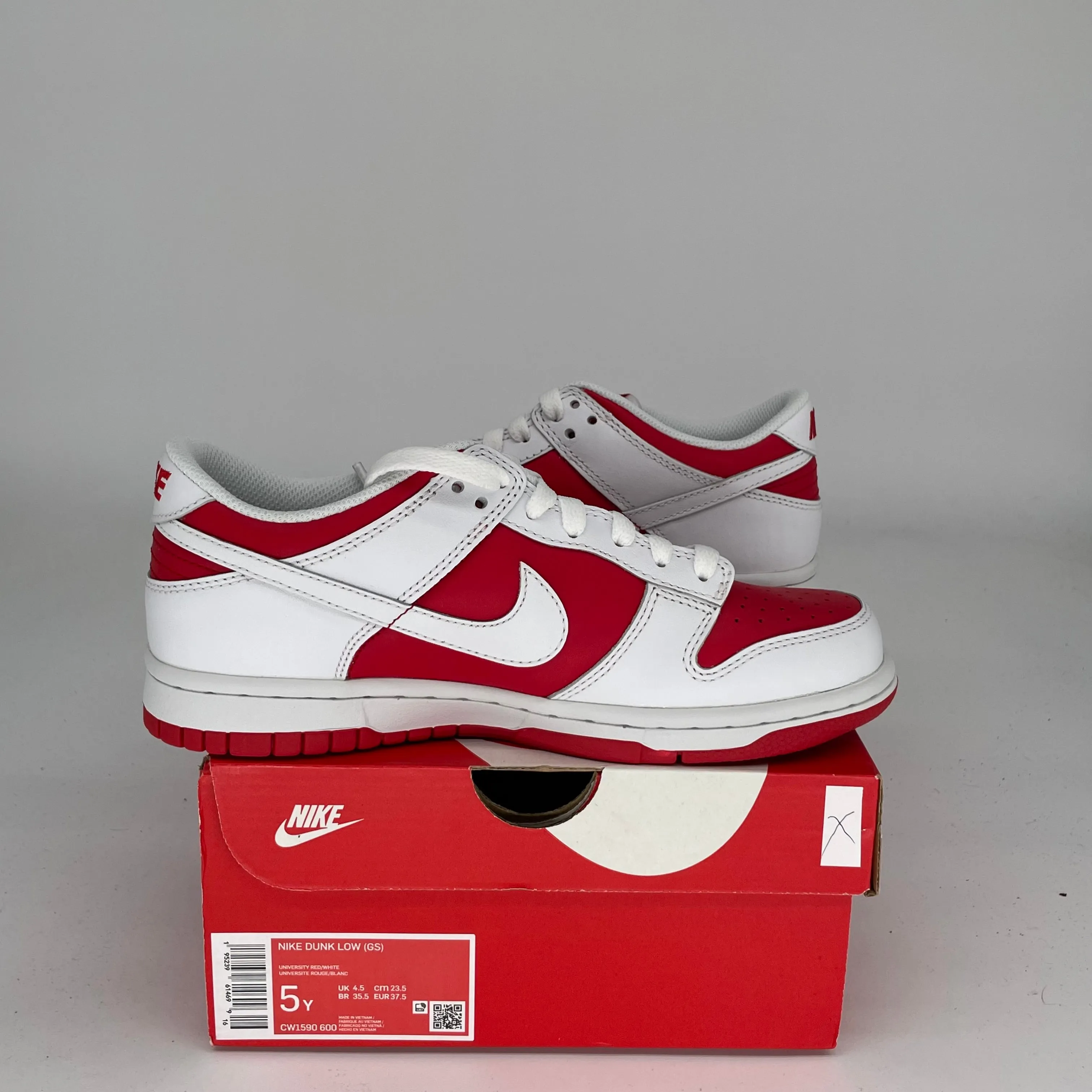 NIKE DUNK LOW CHAMPIONSHIP RED SIZE 5Y CW1590-600