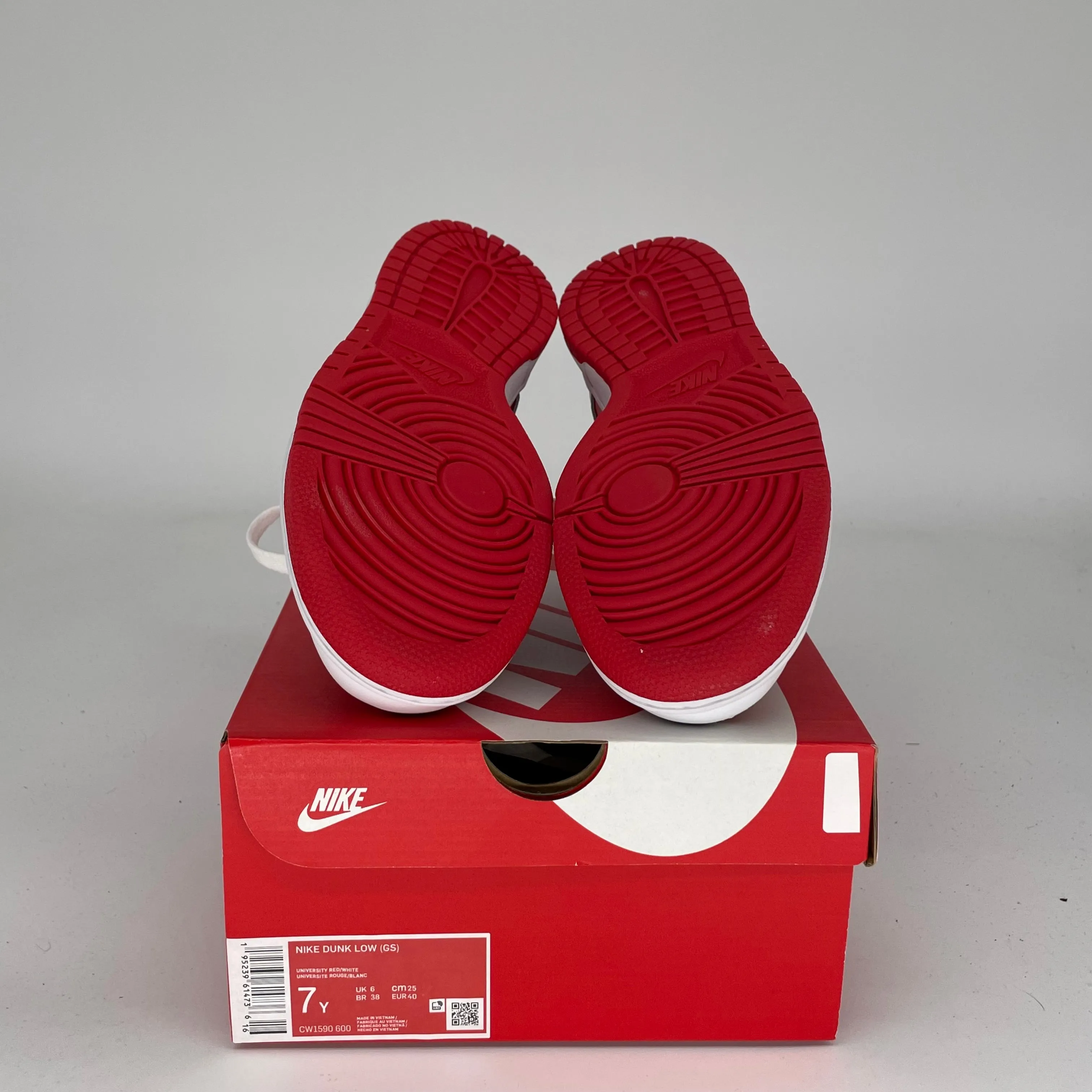 NIKE DUNK LOW CHAMPIONSHIP RED SIZE 7Y CW1590-600