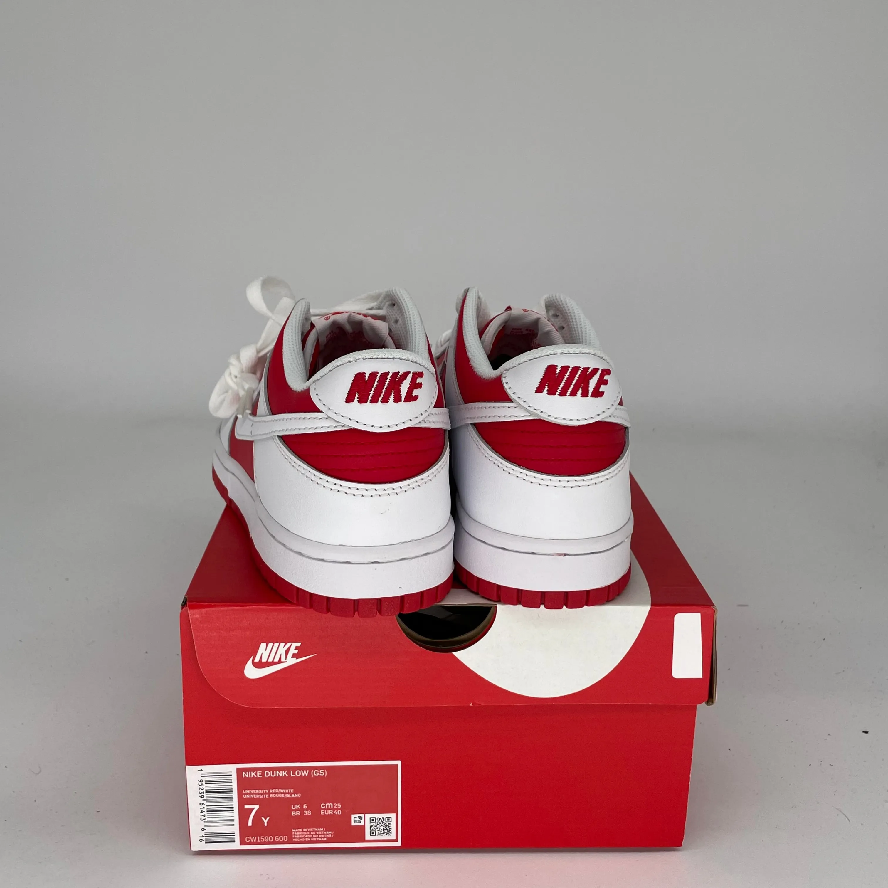 NIKE DUNK LOW CHAMPIONSHIP RED SIZE 7Y CW1590-600