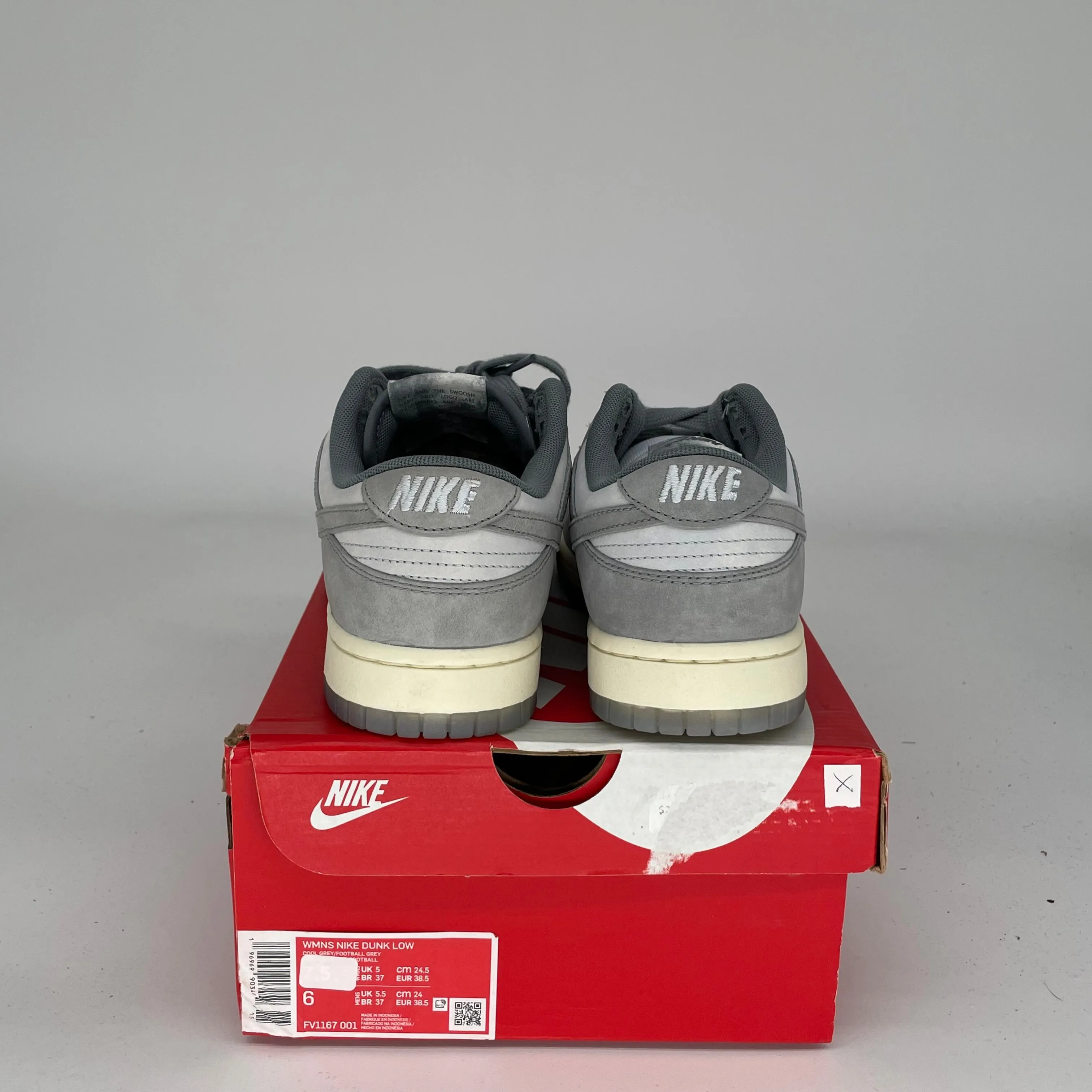 NIKE DUNK LOW COOL GREY FOOTBALL GREY W SIZE 6/7.5W FV1167-001