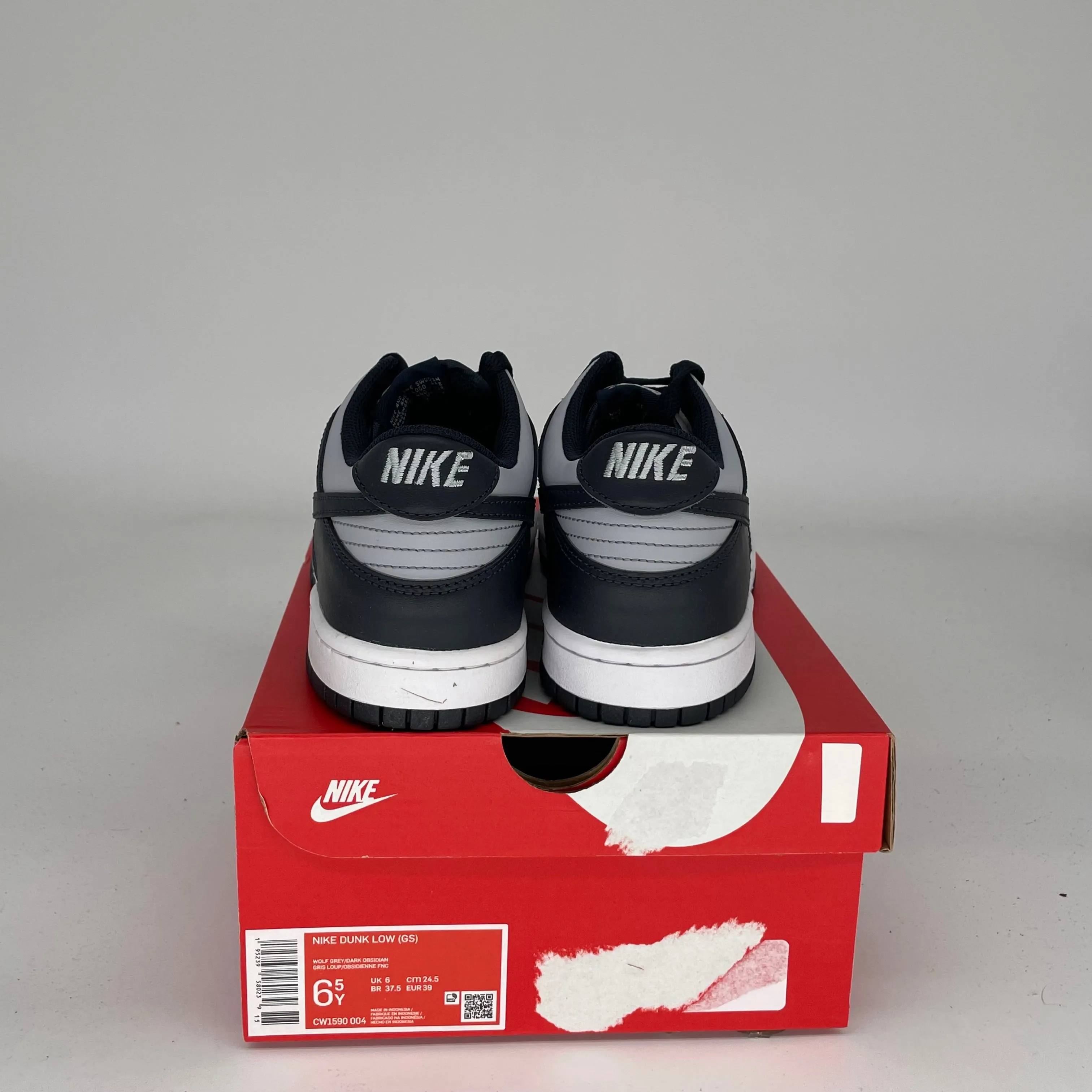 NIKE DUNK LOW GEORGETOWN SIZE 6.5Y CW1590-004