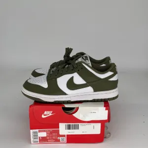 NIKE DUNK LOW MEDIUM OLIVE W SIZE 5/6.5W DD1503-120
