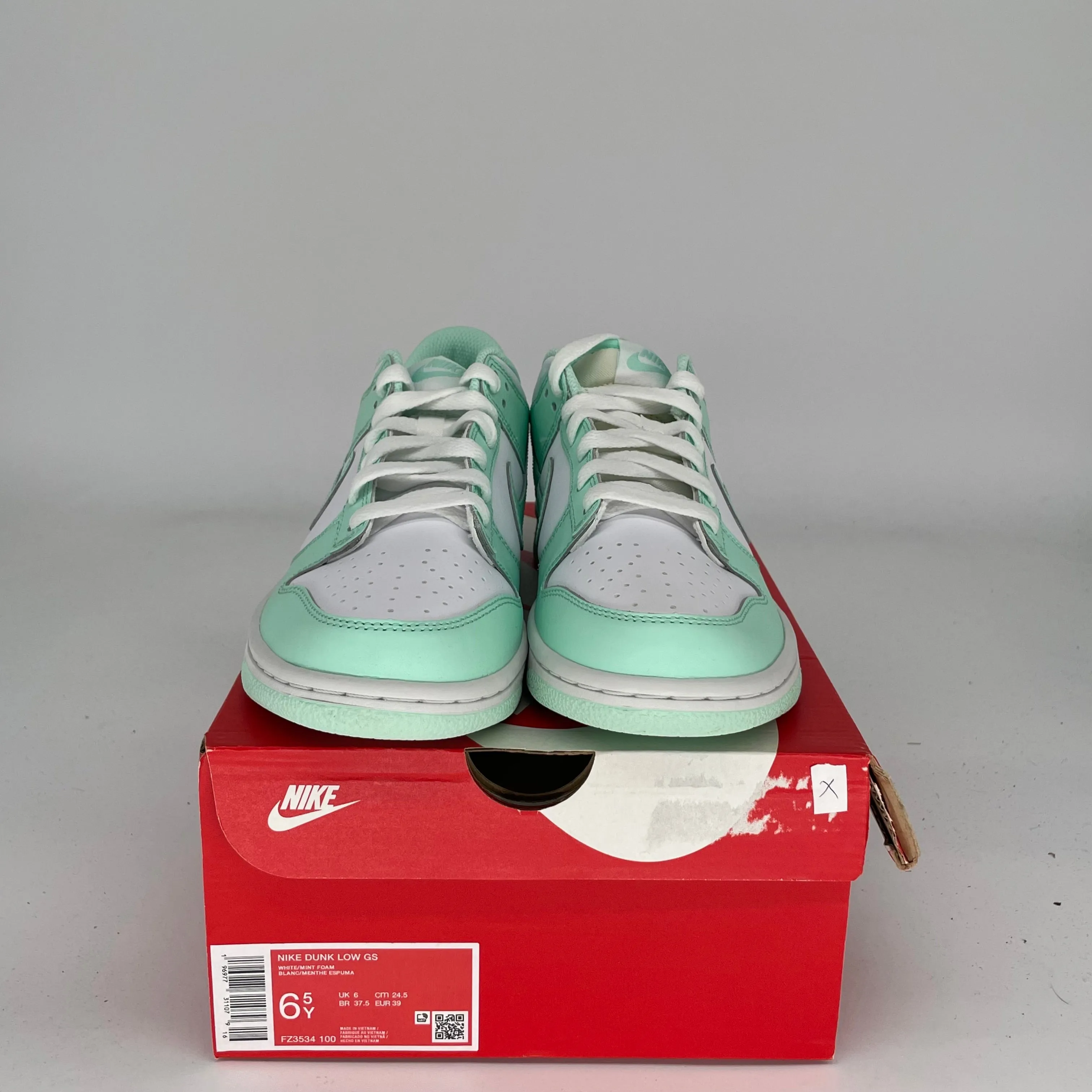 NIKE DUNK LOW MINT FOAM SIZE 6.5Y FZ3534-100