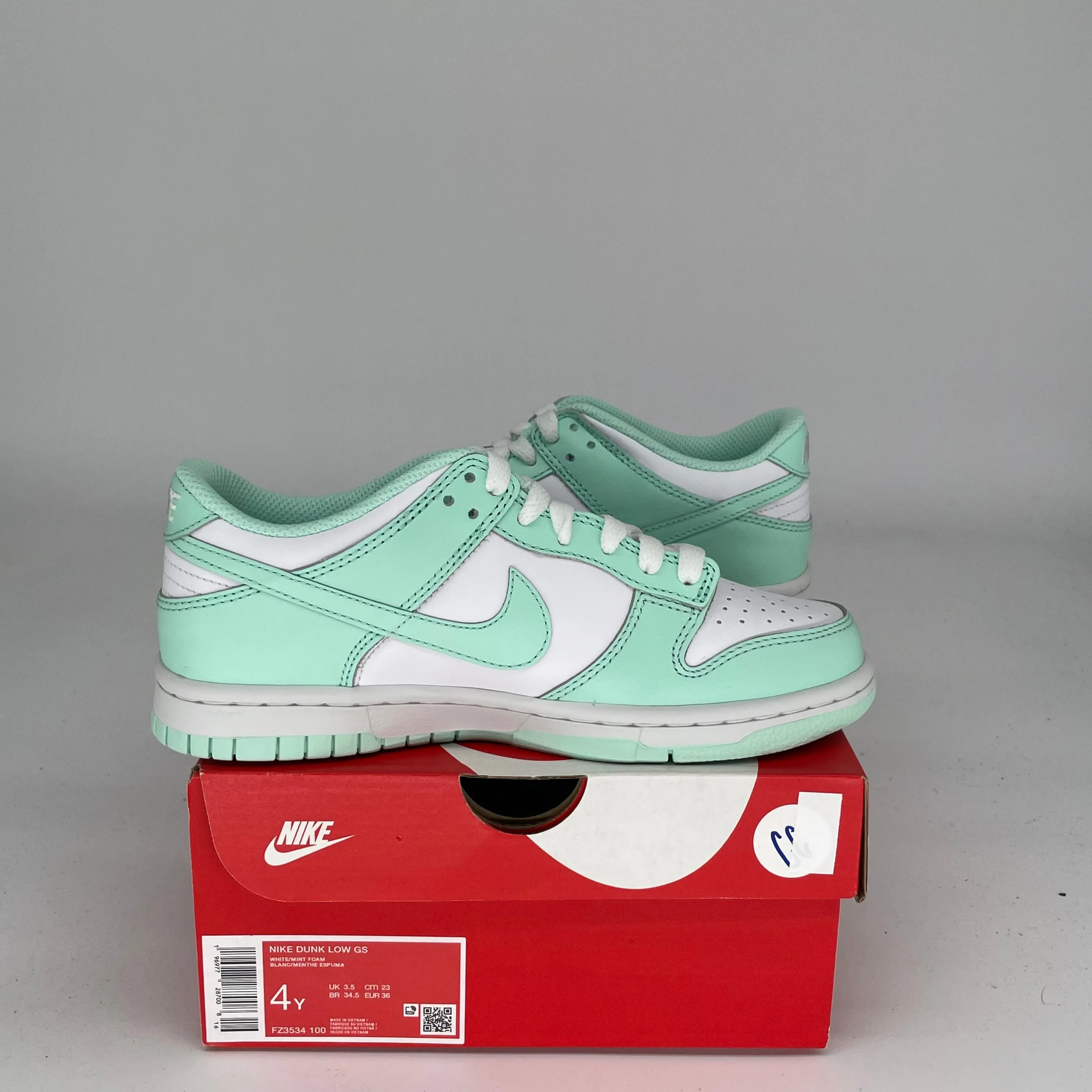 NIKE DUNK LOW MINT FOAM W SIZE 4Y FZ3534-100