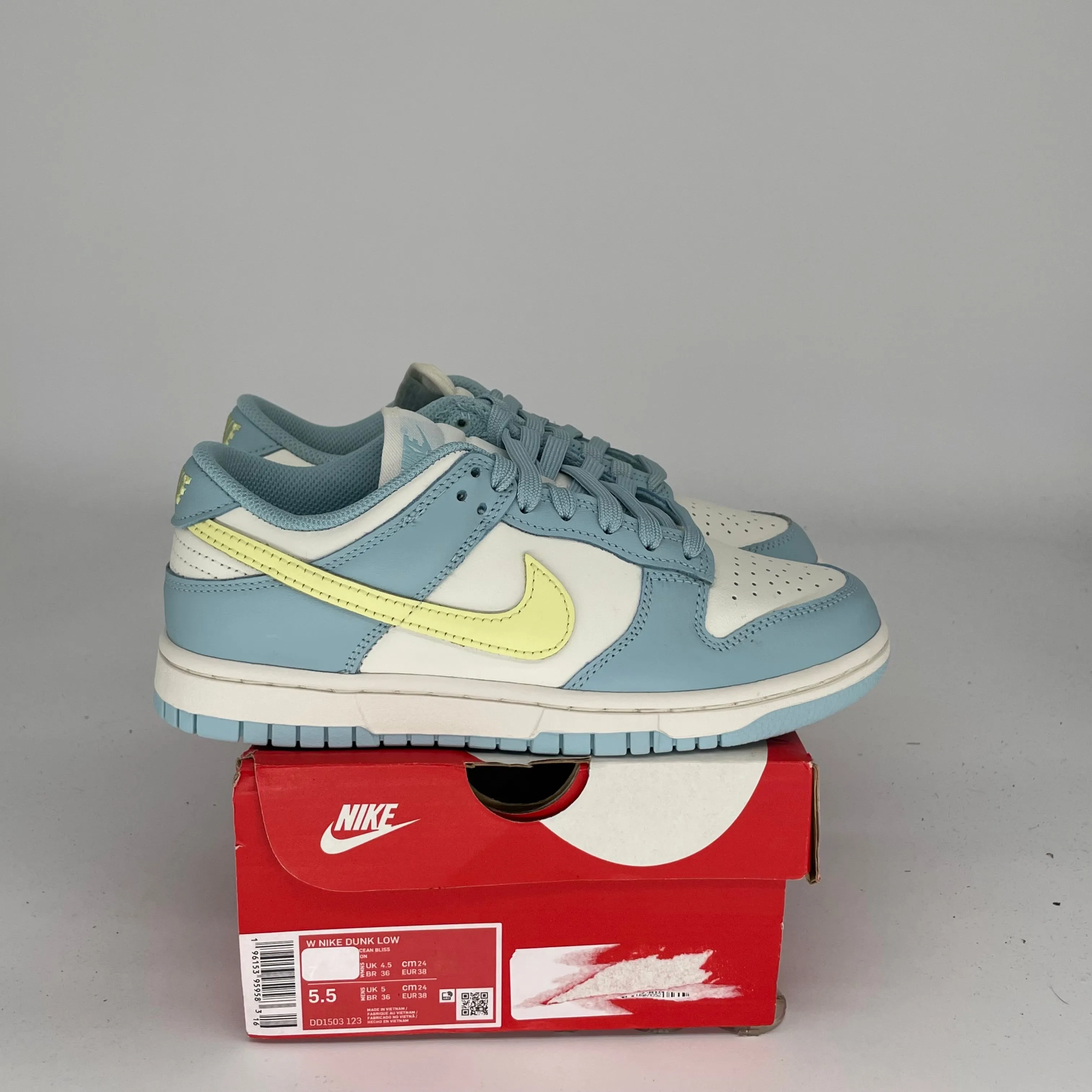 NIKE DUNK LOW OCEAN BLISS CITRON TINT W SIZE 5.5/7W DD1503-123