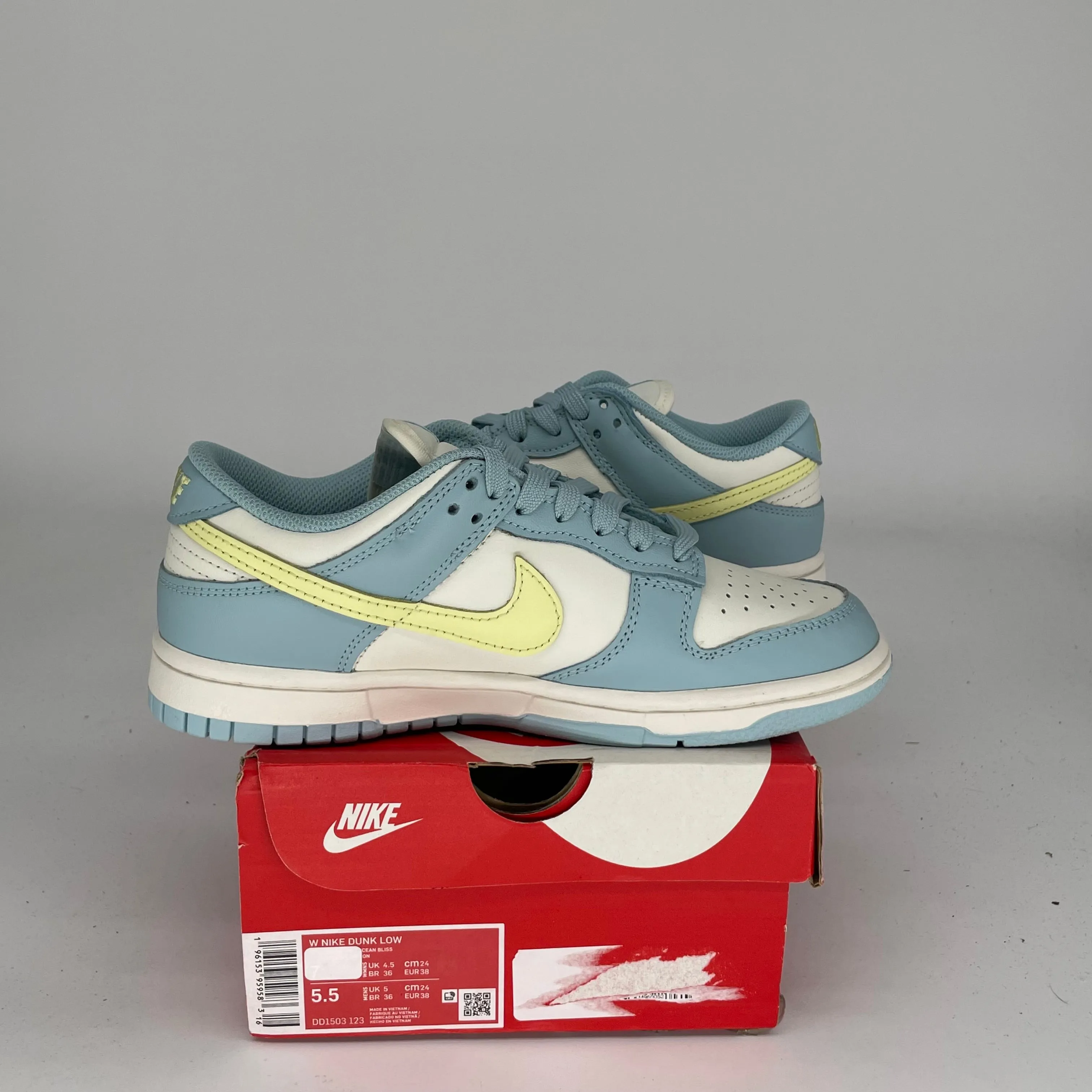 NIKE DUNK LOW OCEAN BLISS CITRON TINT W SIZE 5.5/7W DD1503-123