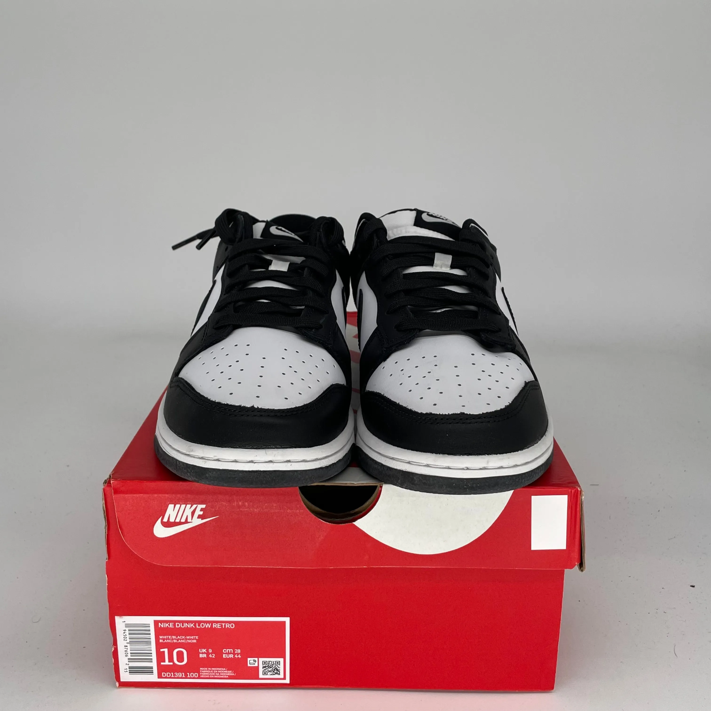 NIKE DUNK LOW PANDA SIZE 10 DD1391-100