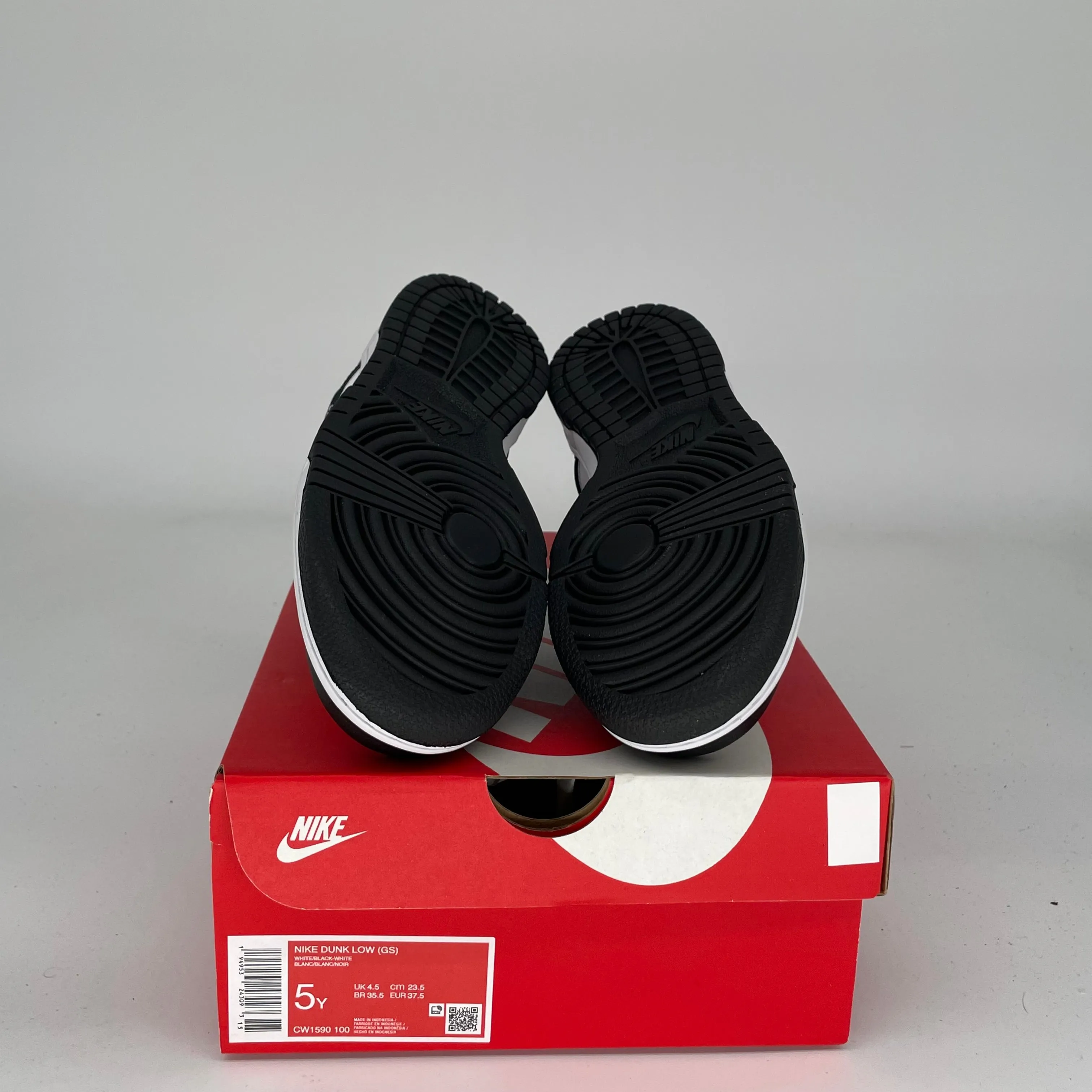 NIKE DUNK LOW PANDA SIZE 5Y CW1590-100