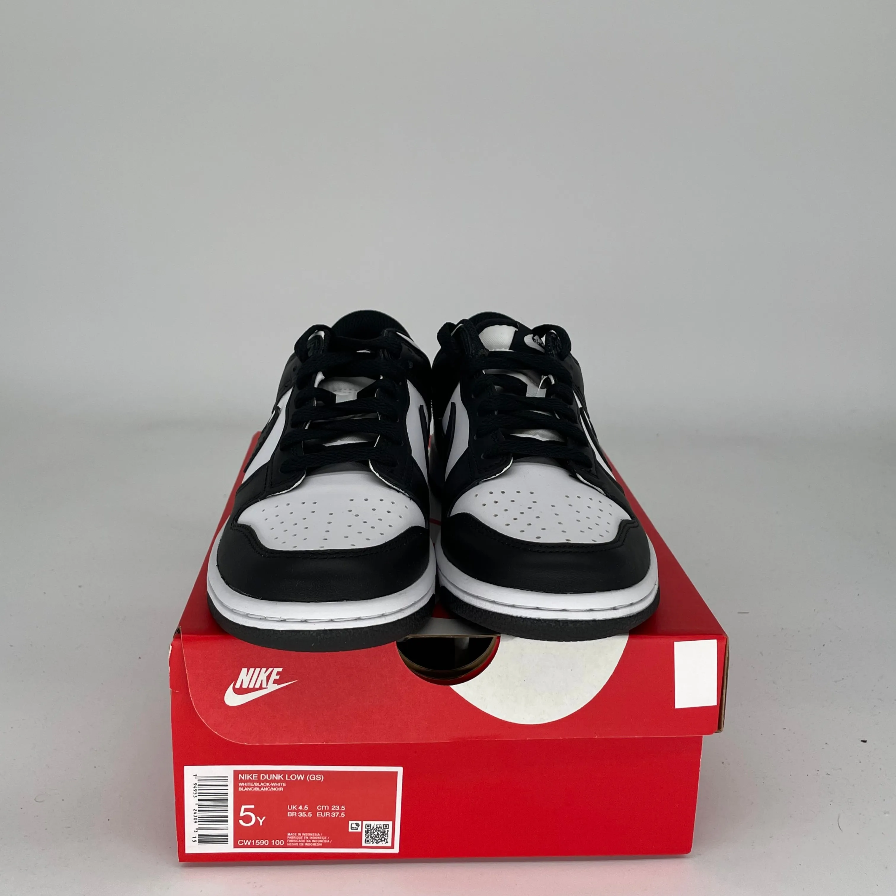 NIKE DUNK LOW PANDA SIZE 5Y CW1590-100