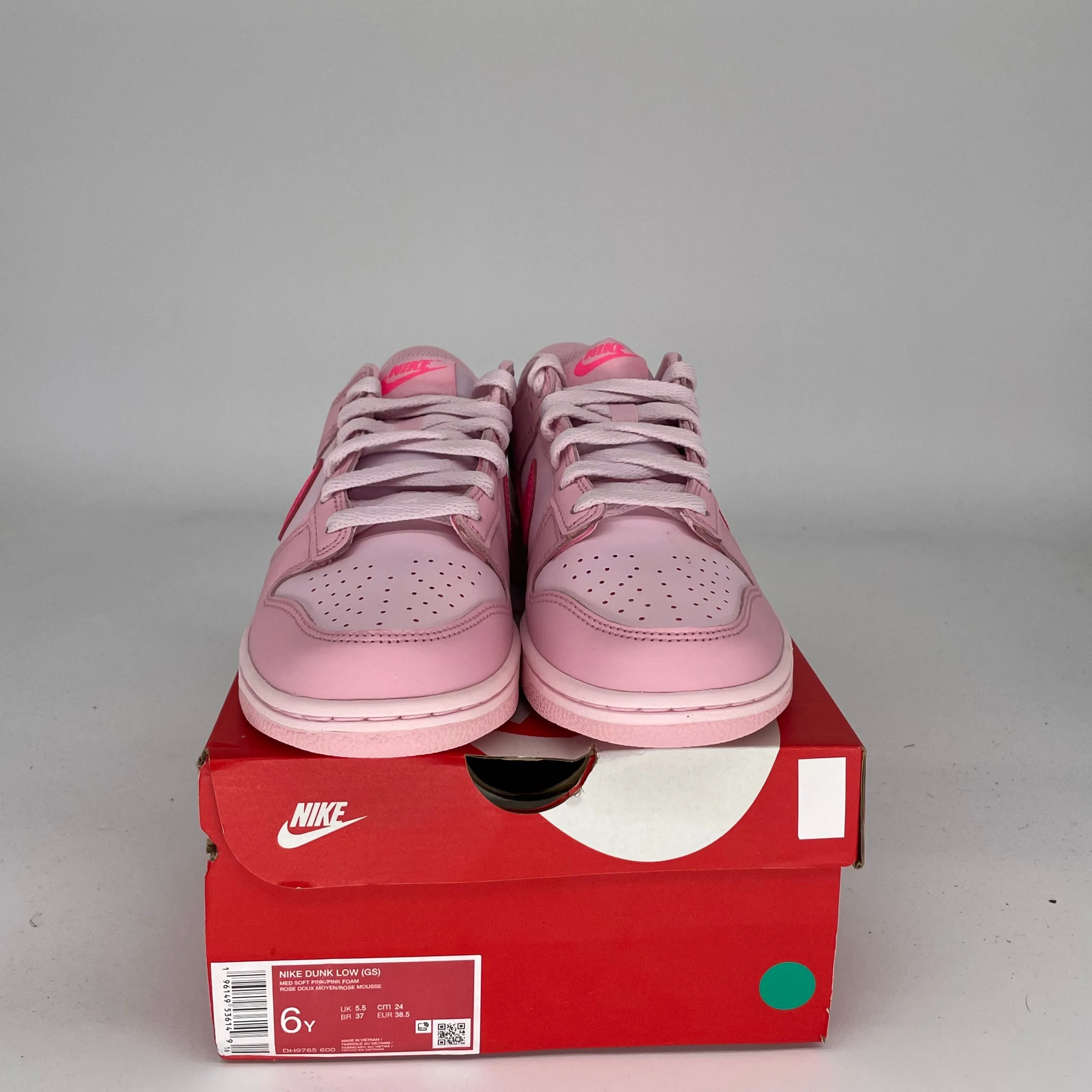 NIKE DUNK LOW TRIPLE PINK SIZE 6Y DH9765-600