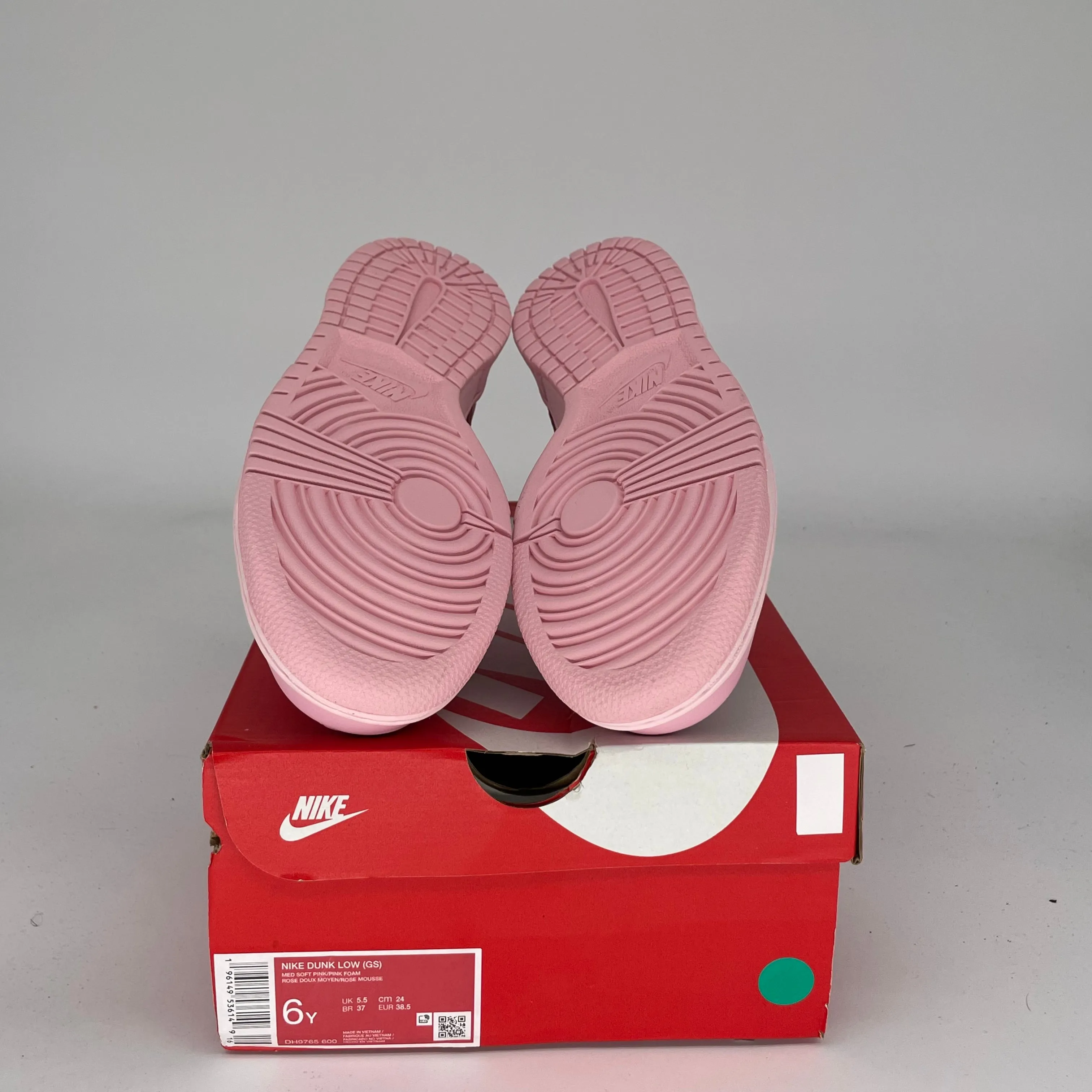 NIKE DUNK LOW TRIPLE PINK SIZE 6Y DH9765-600