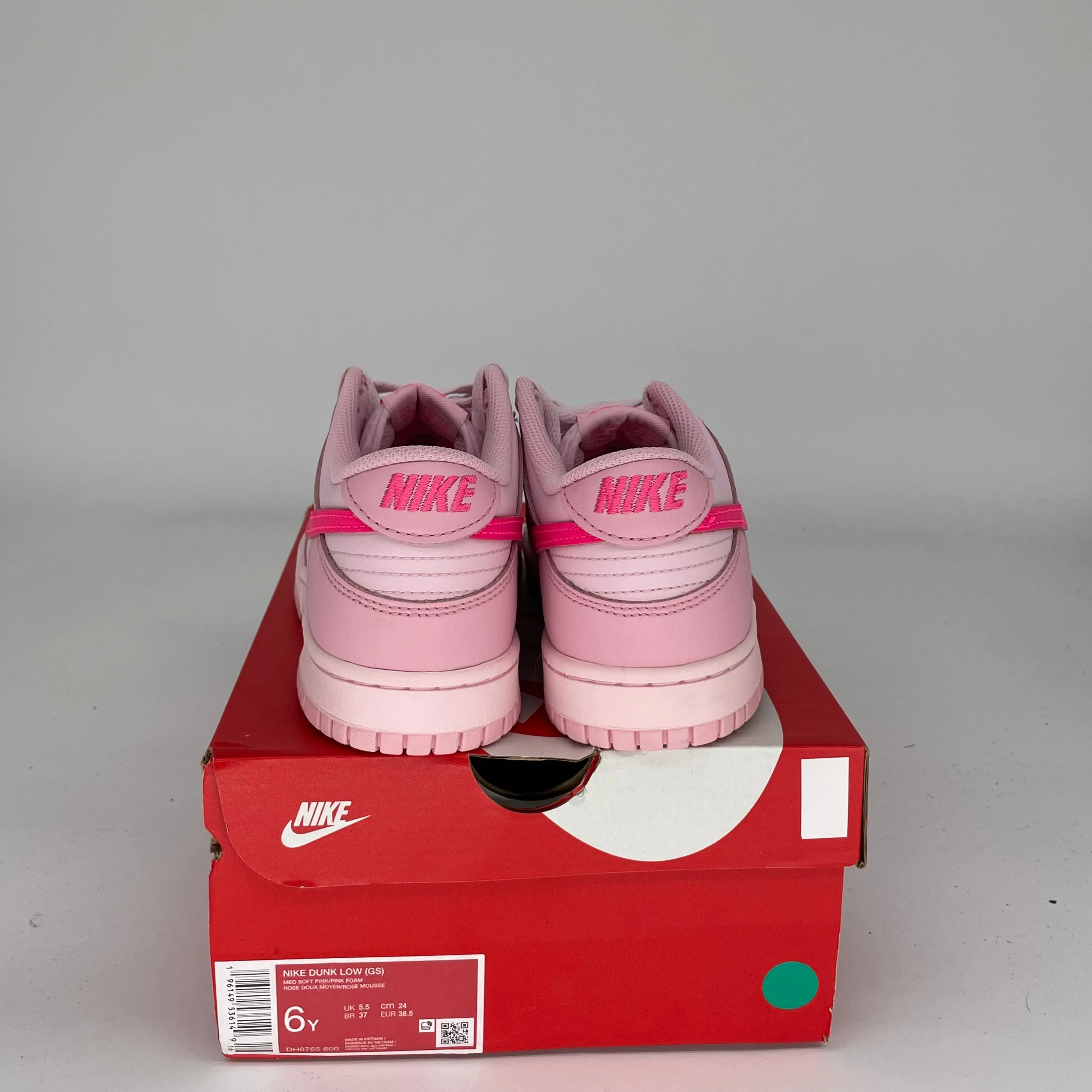 NIKE DUNK LOW TRIPLE PINK SIZE 6Y DH9765-600