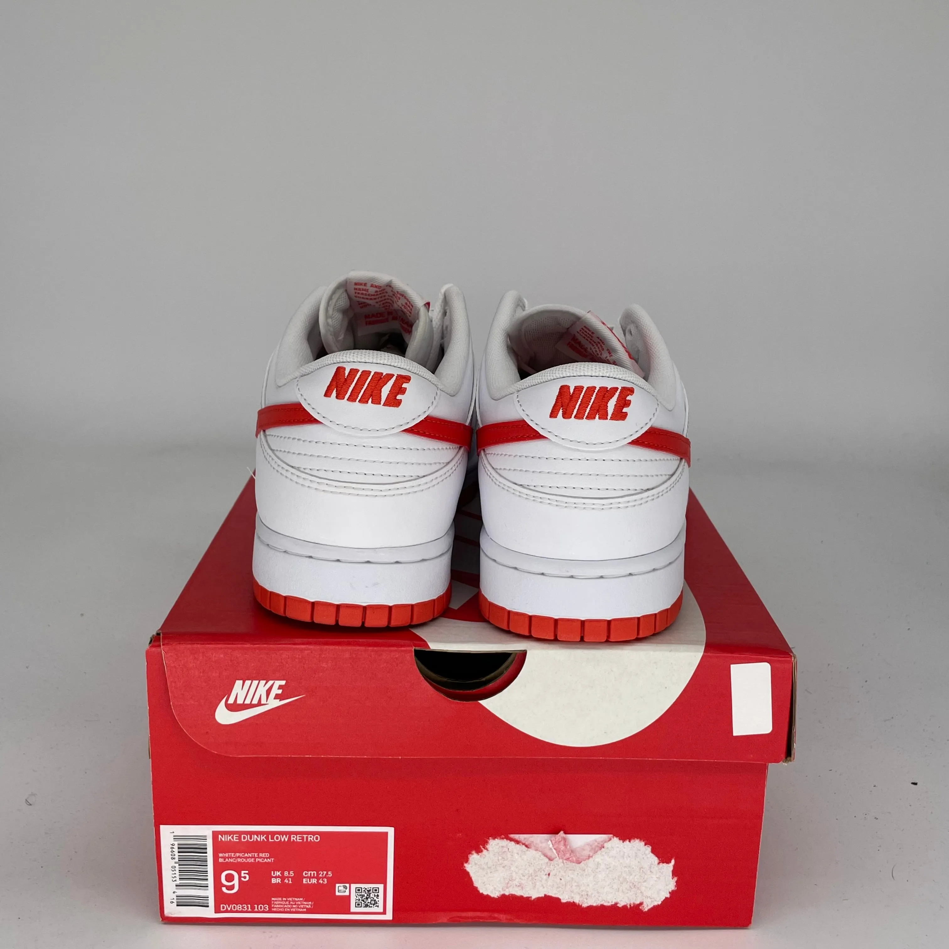 NIKE DUNK LOW WHITE PICANTE RED SIZE 9.5 DV0831-103