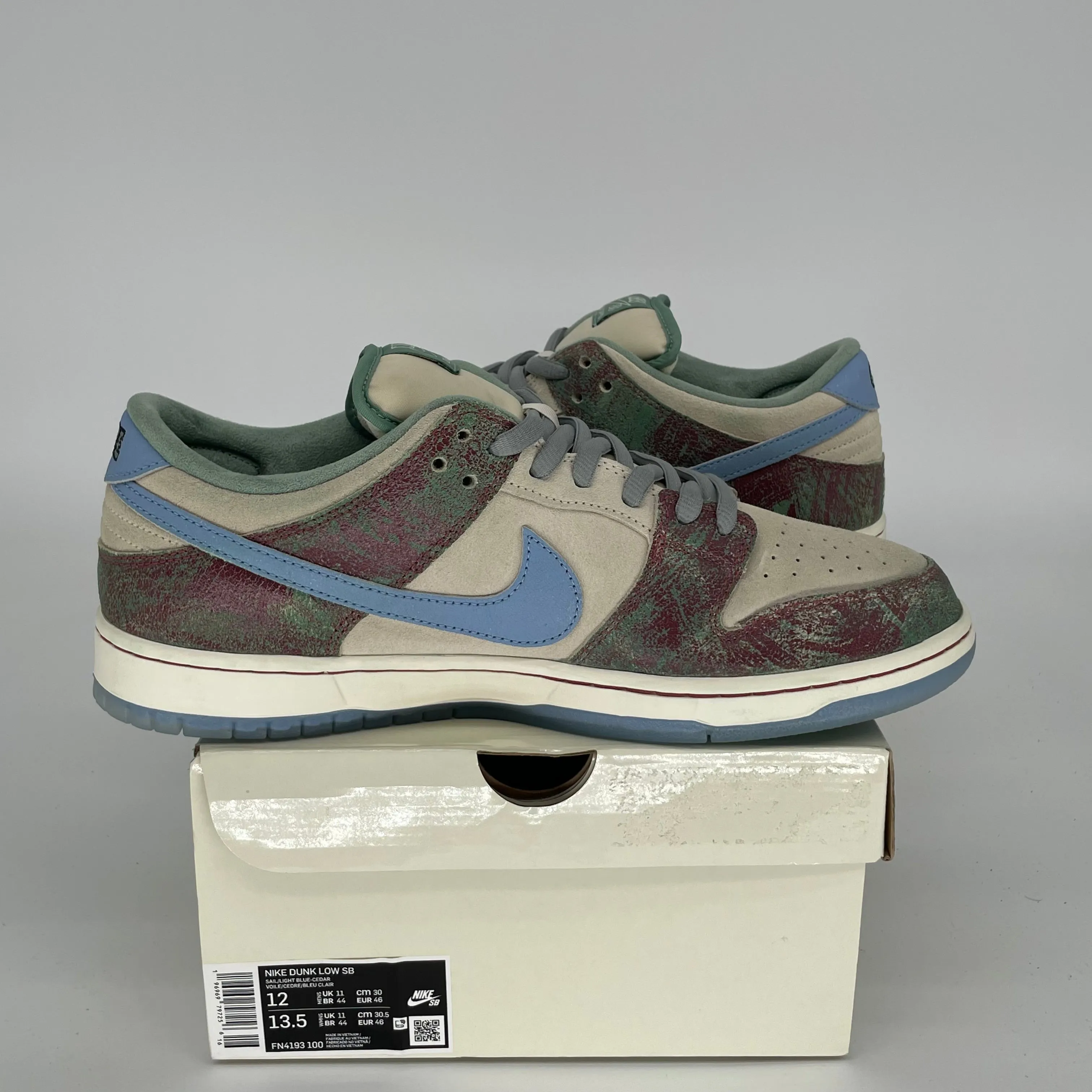 NIKE SB DUNK LOW CRENSHAW SKATE CLUB SIZE 12 FN4193-100