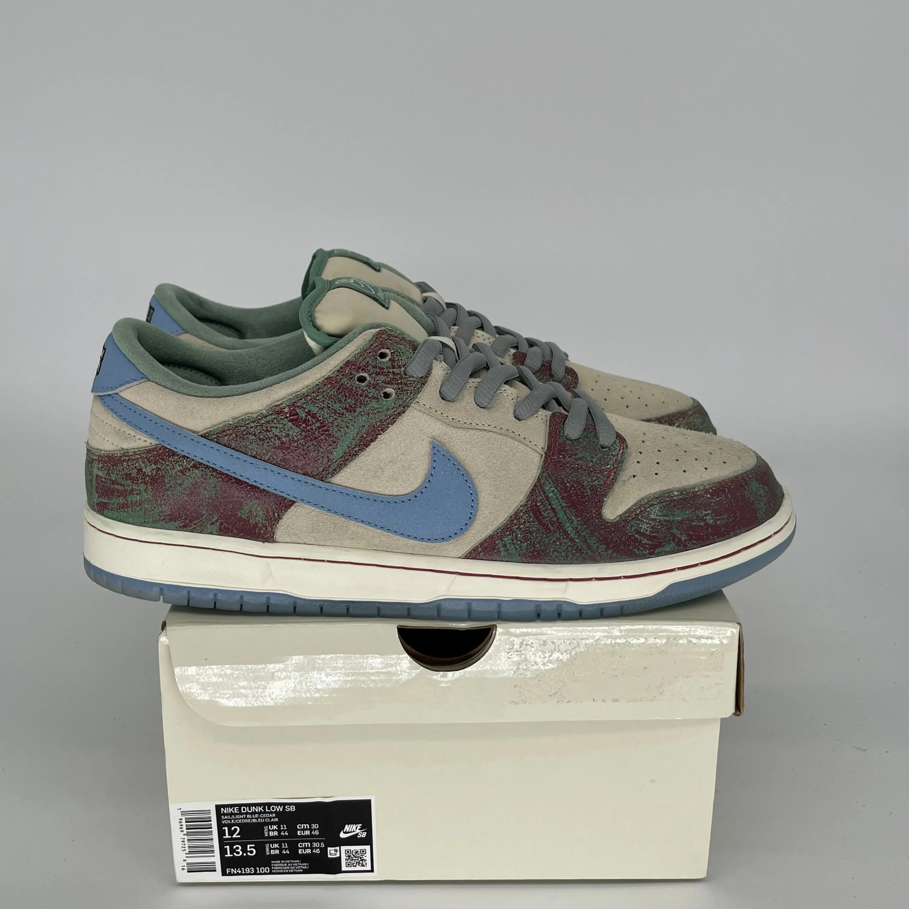 NIKE SB DUNK LOW CRENSHAW SKATE CLUB SIZE 12 FN4193-100