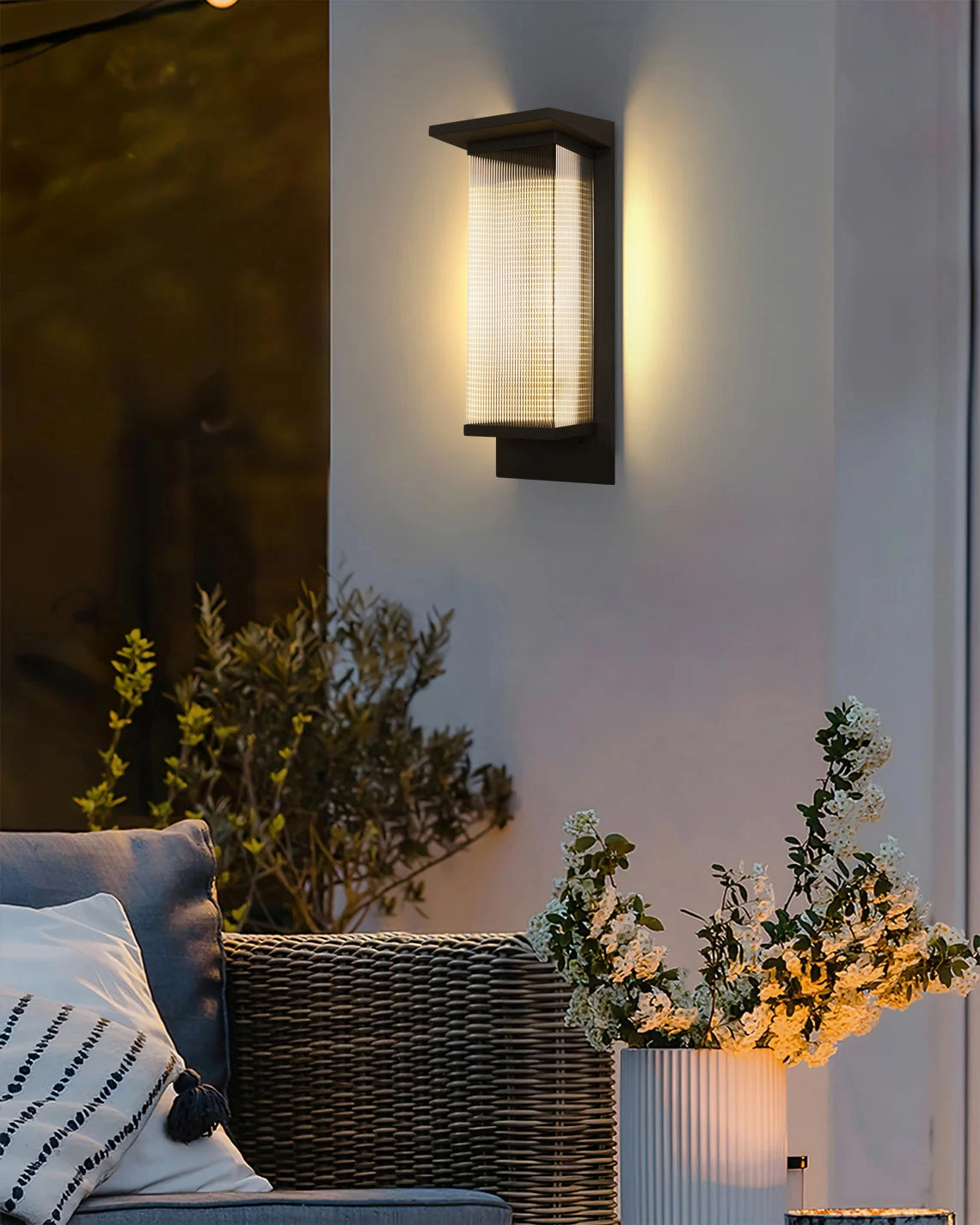 Oleron Box Outdoor Wall Lamp