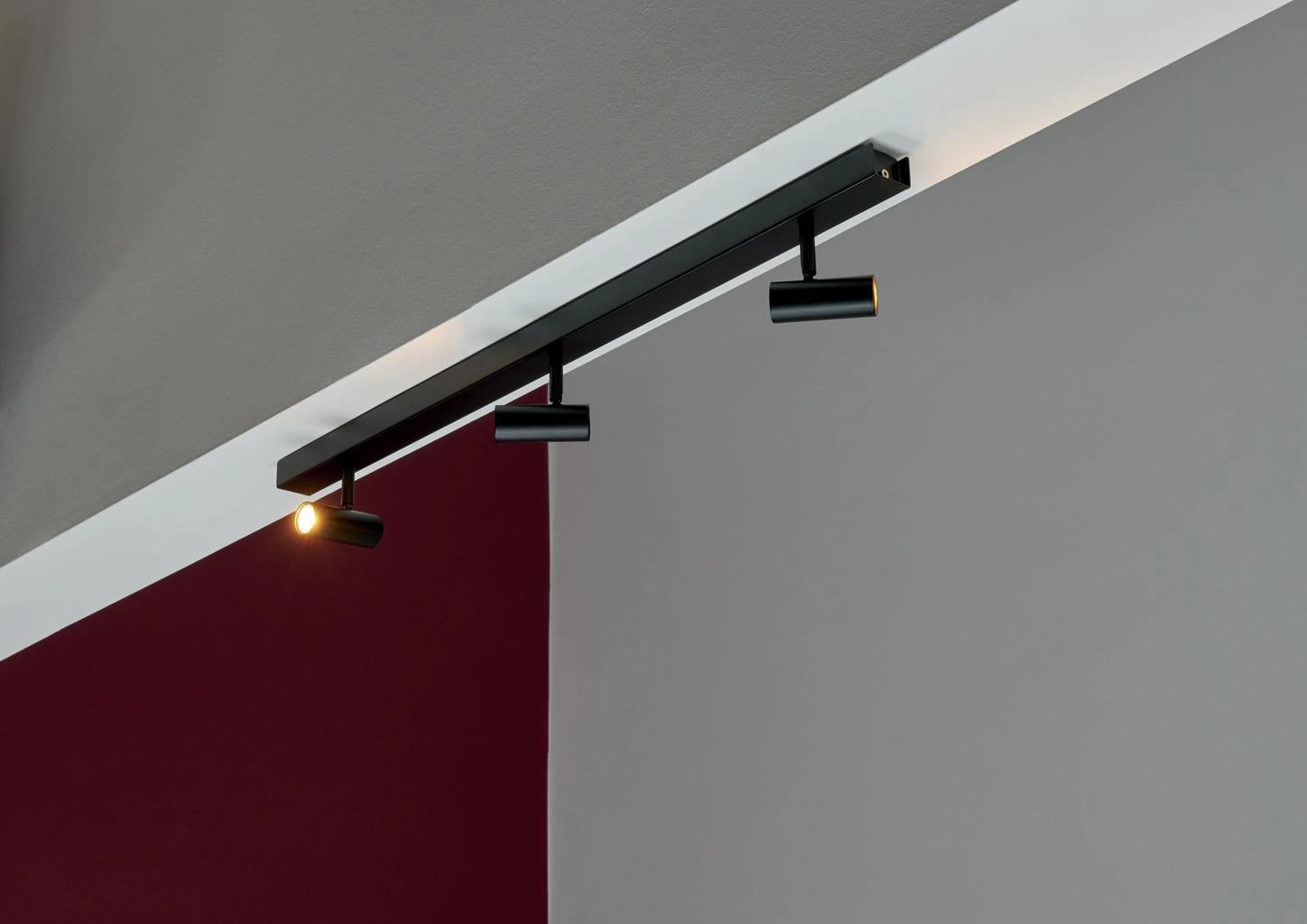 Omari 3-Spot Spotlight Sort - Nordlux tall arc lamp for living room