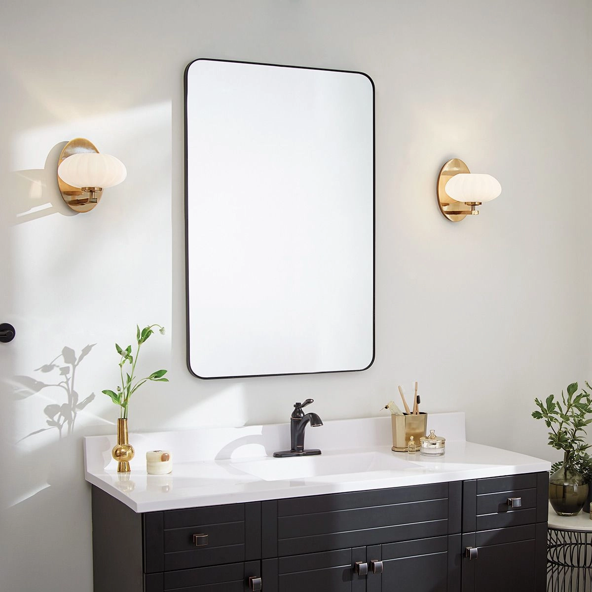Pim 1 Light Gold Wall Light