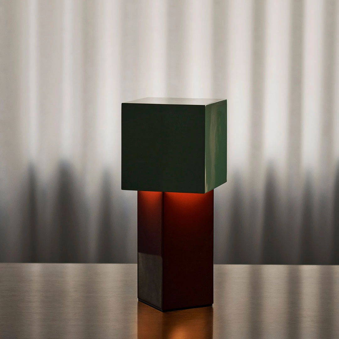 Pivot ATD7 Portable Table Lamp