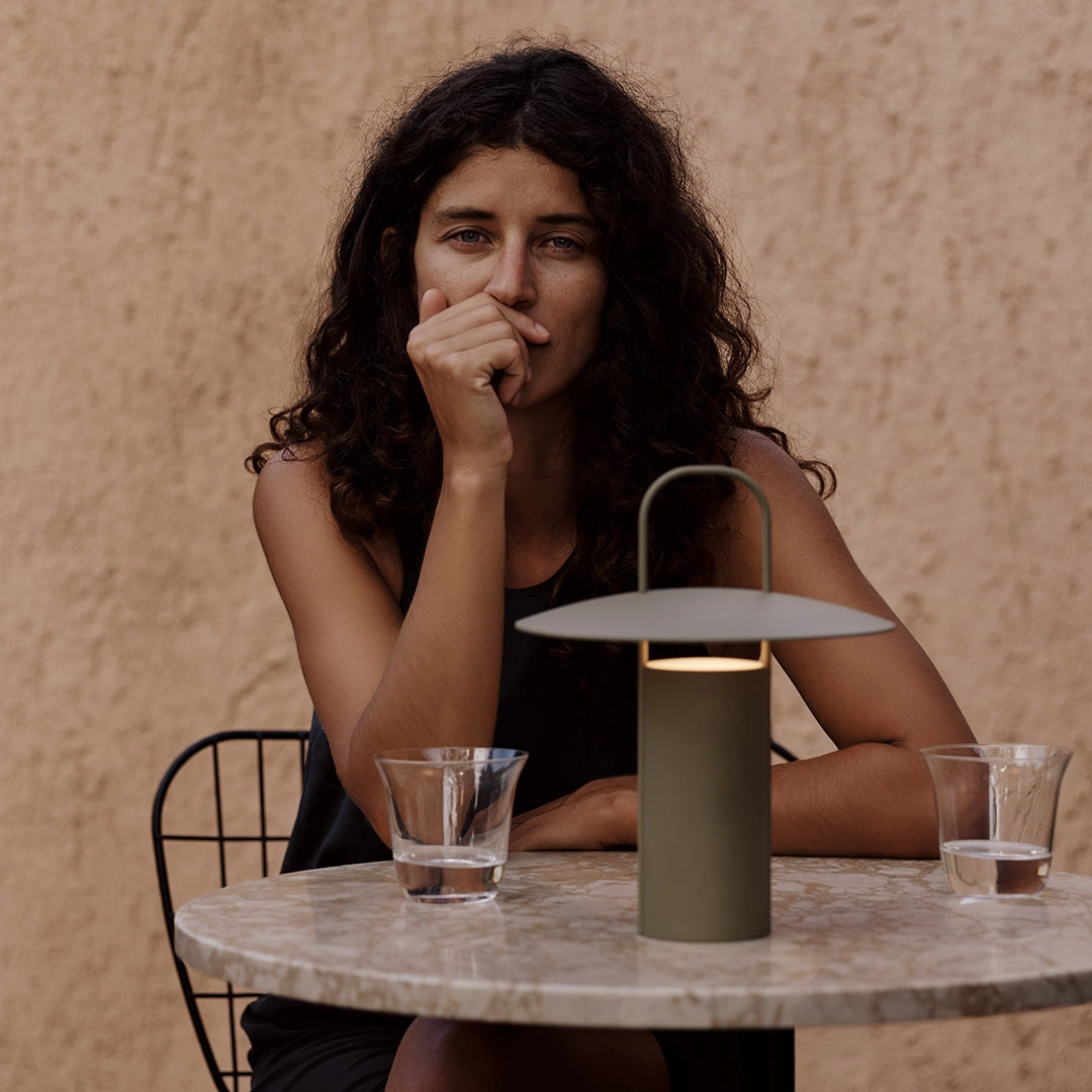 Ray Portable Table Lamp